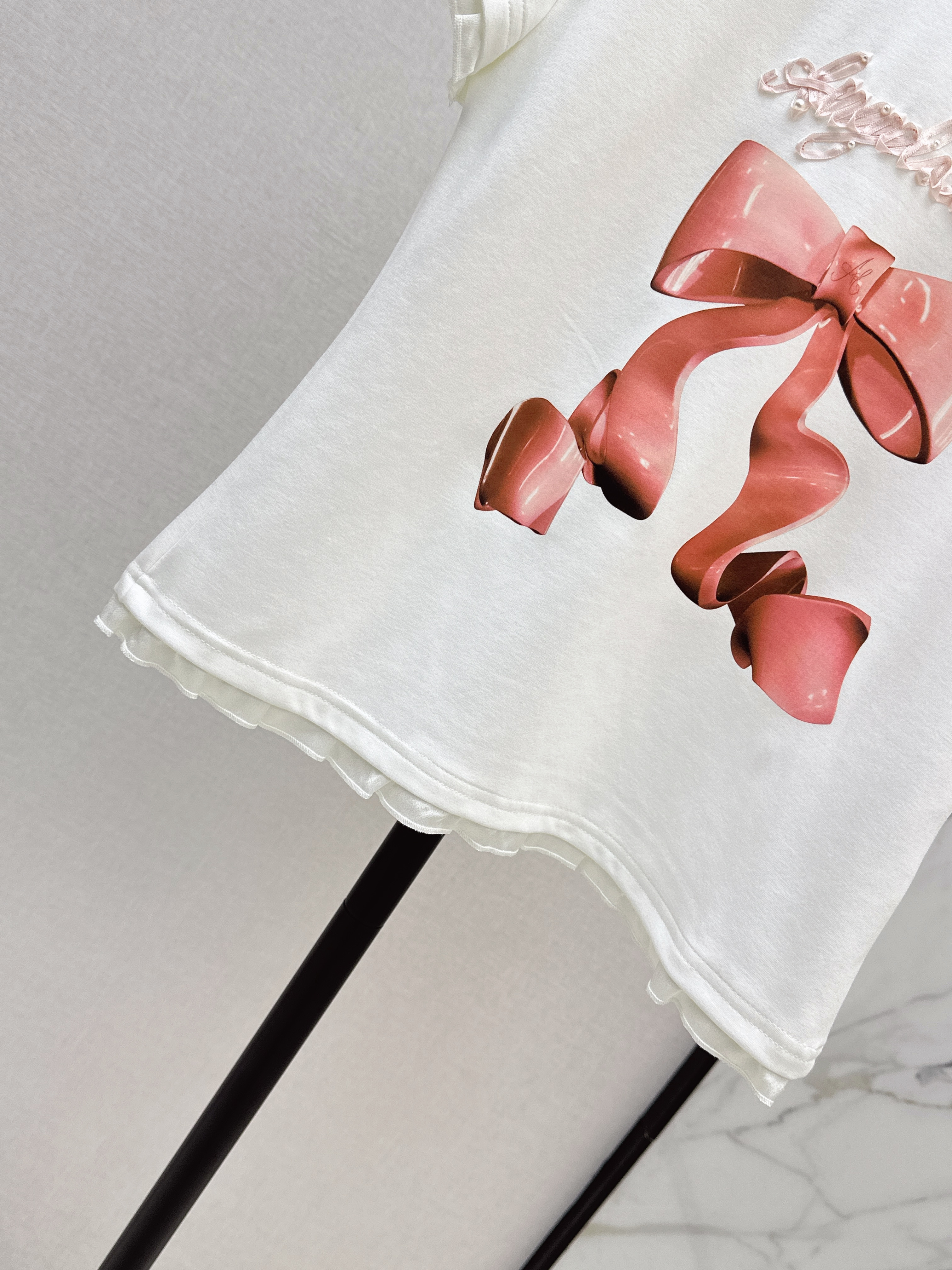 26SS Bow Graphic T-Shirt