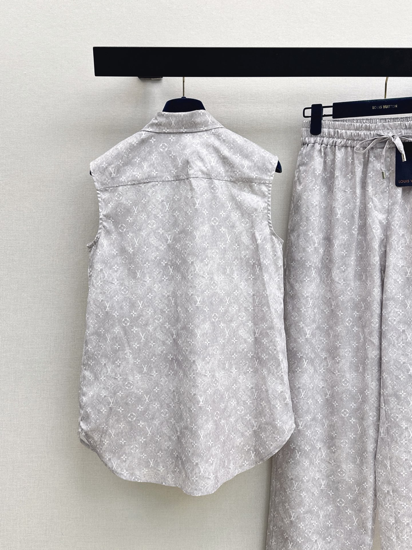 Loui 26ss sleeveless shirt pants set