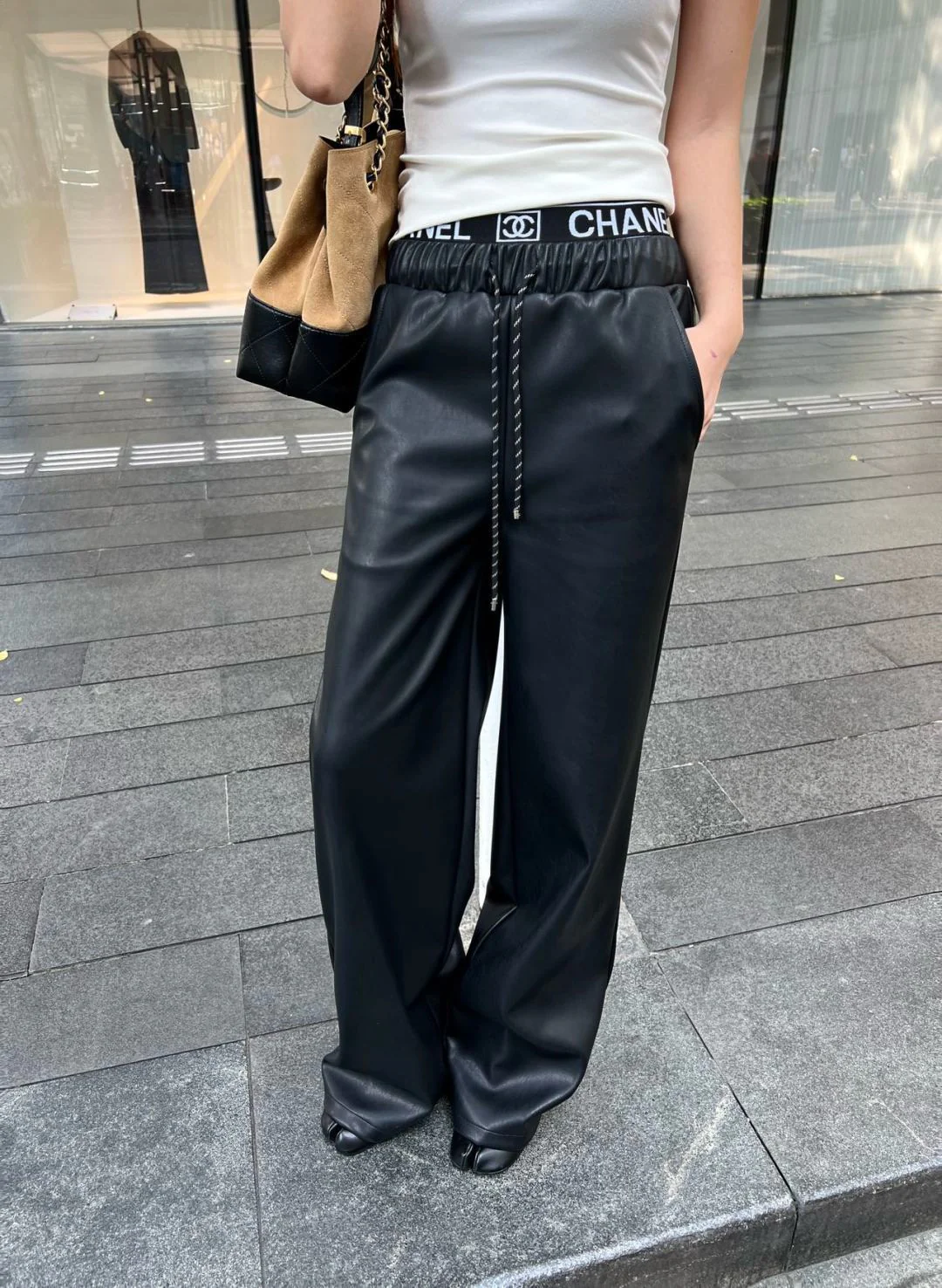 Chan 25fw pu straight pants