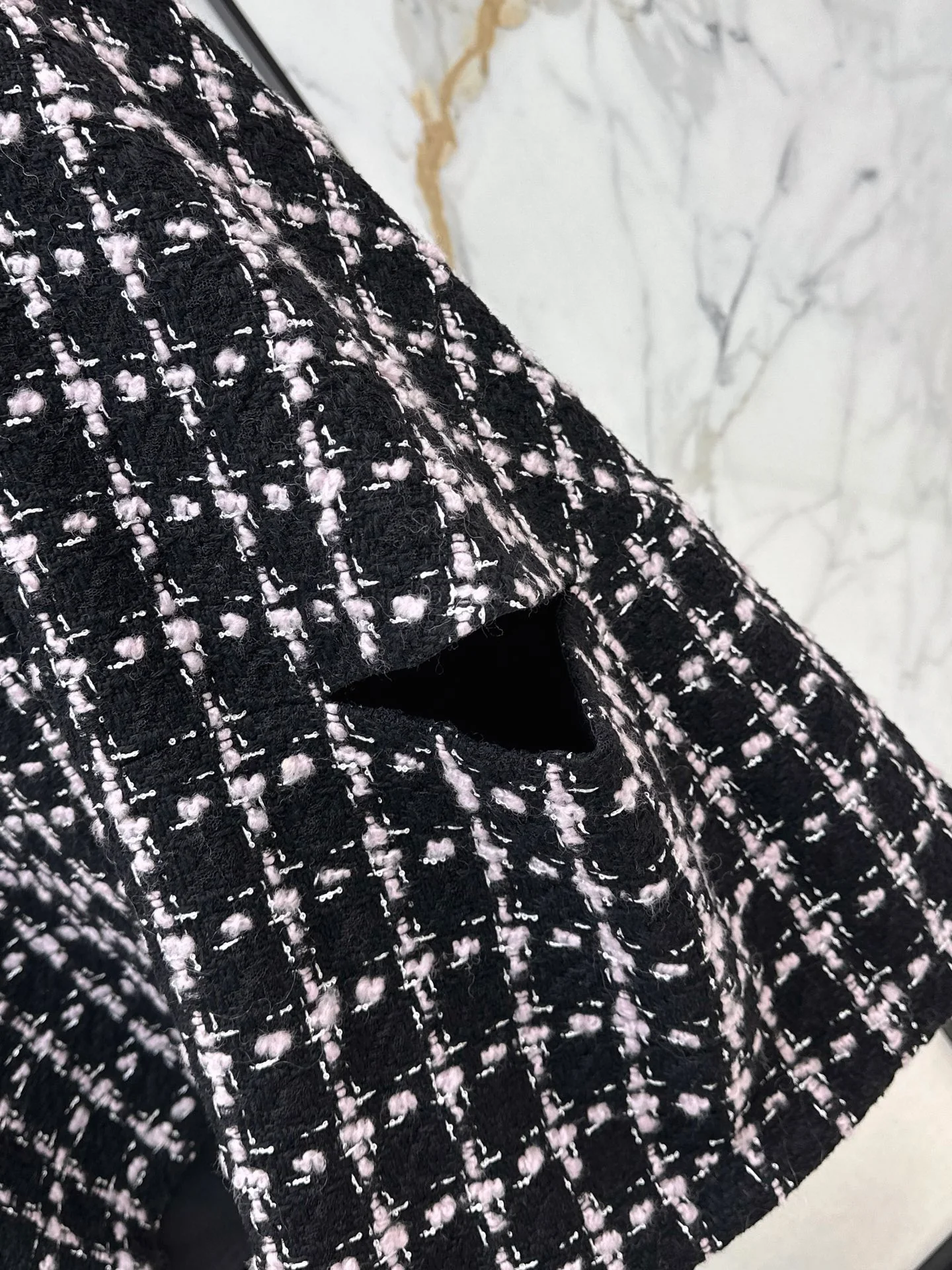 Chan 25fw check cape coat