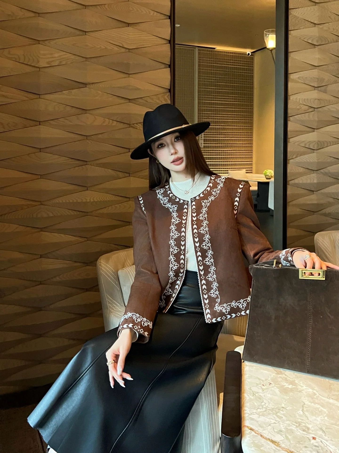 Erma 25fw suede jacket