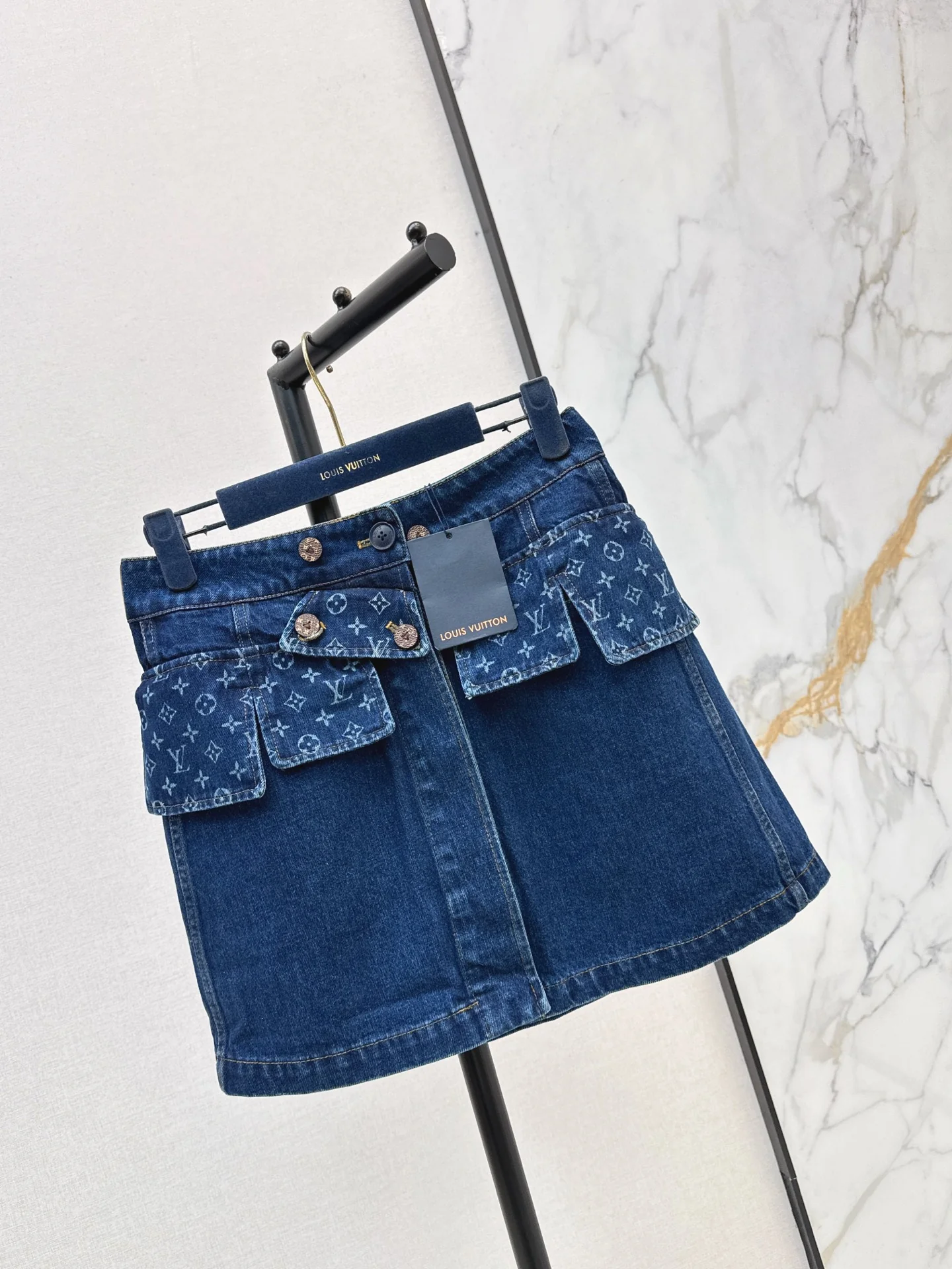 Louis 25fw denim skirt