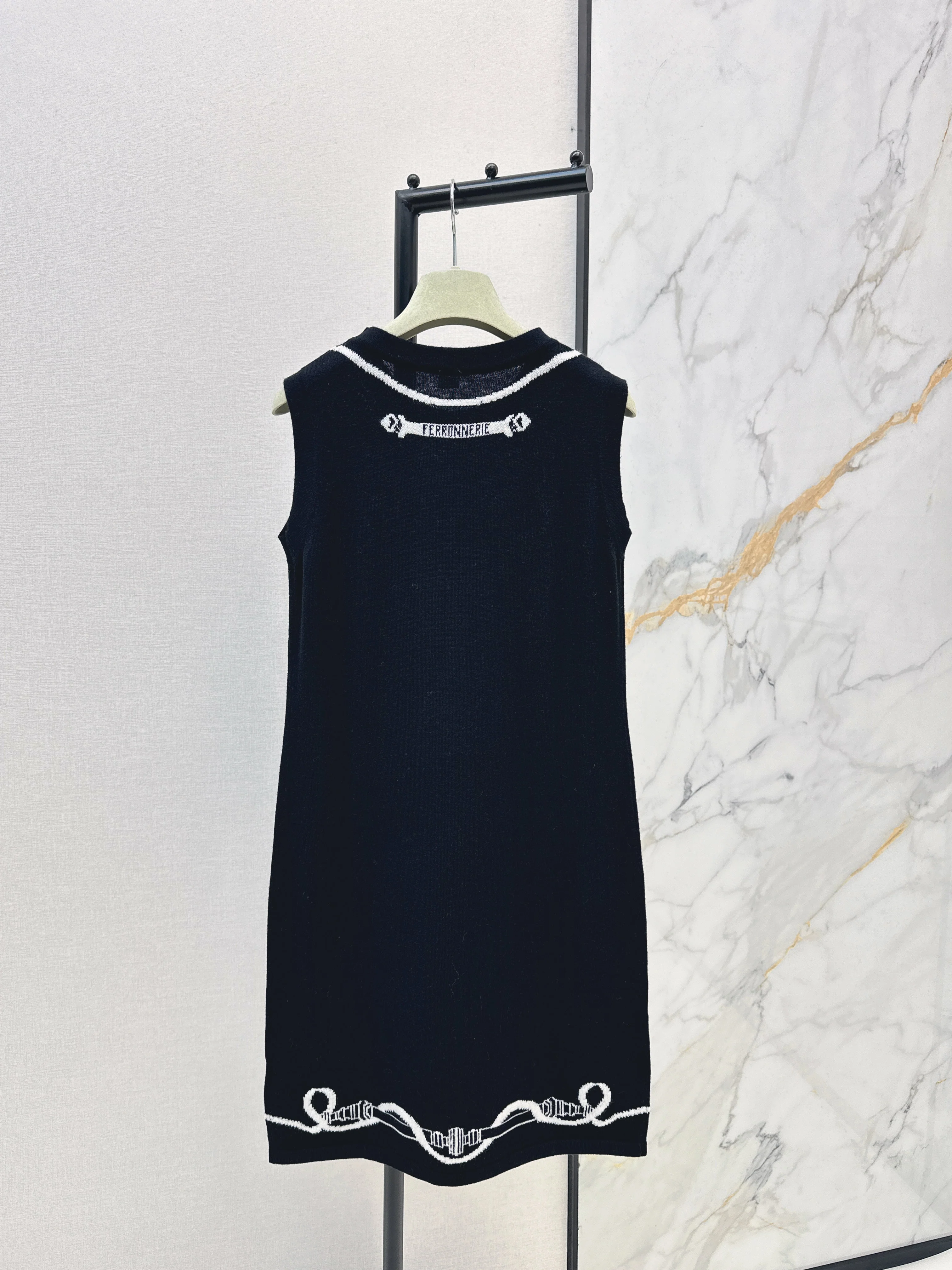 Herm 26ss jacquard sleeveless dress