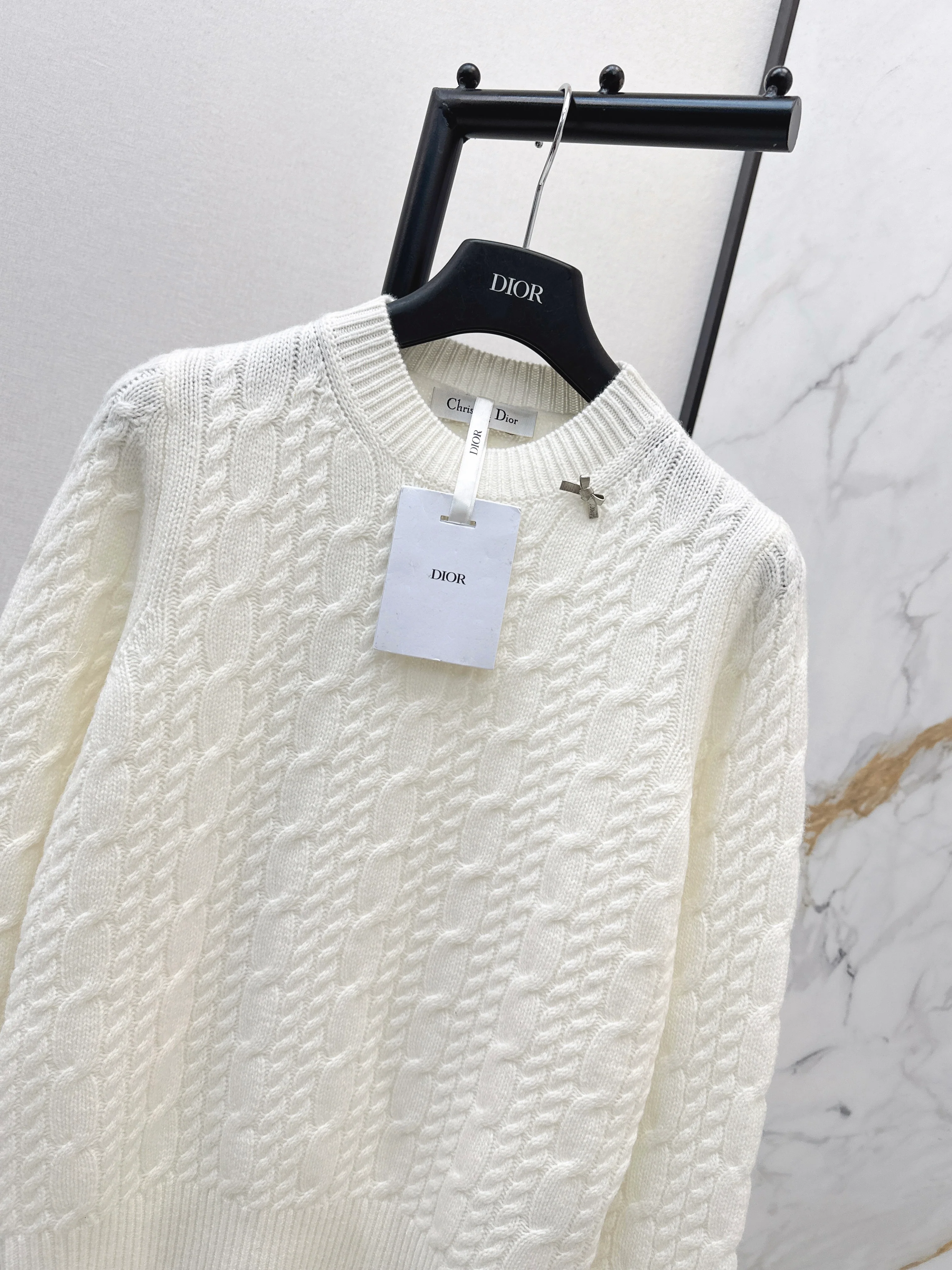 CD 26ss cable cashmere sweater