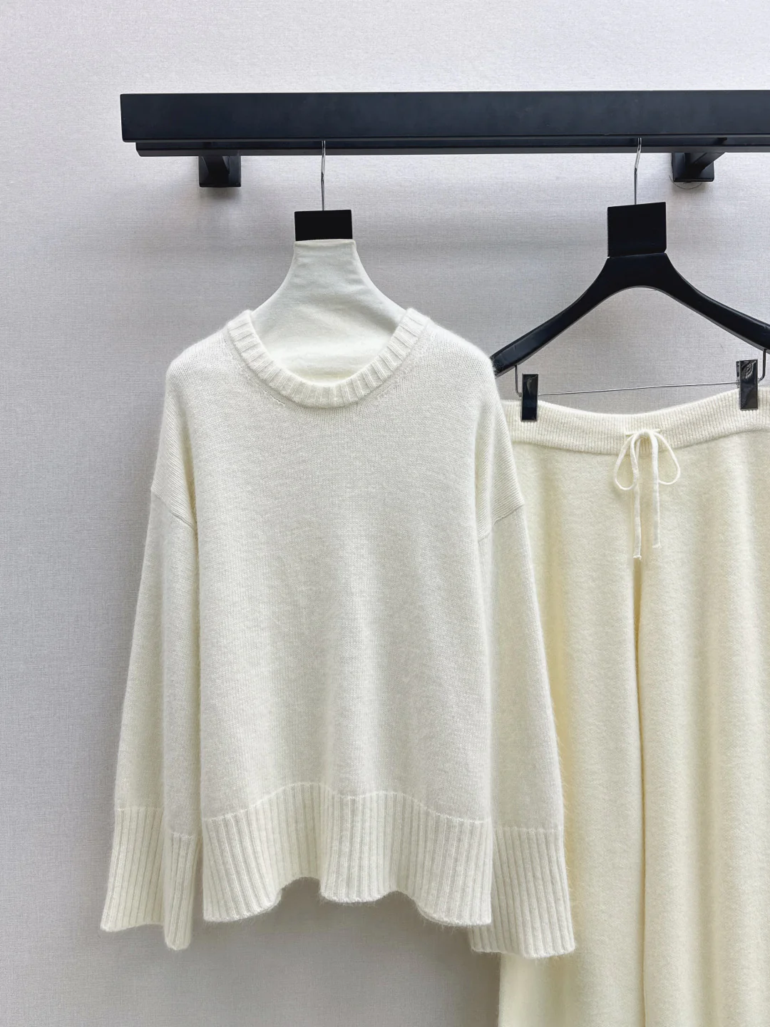 Brun 25fw knit sweater pants set