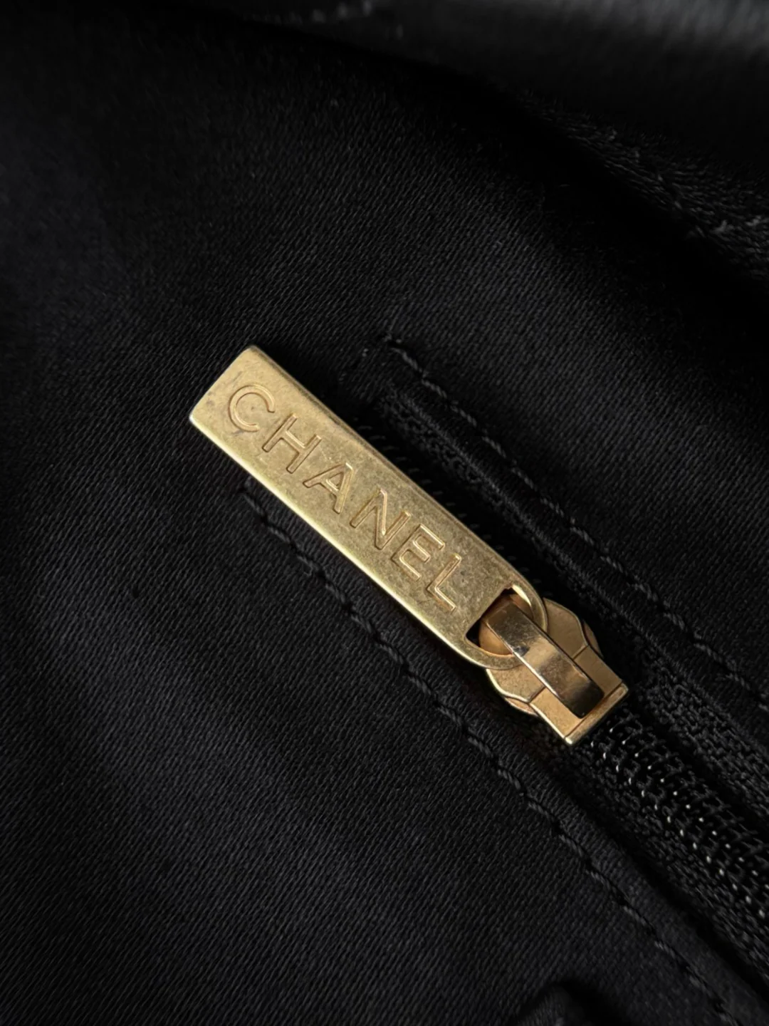 Chan 26C hobo bags