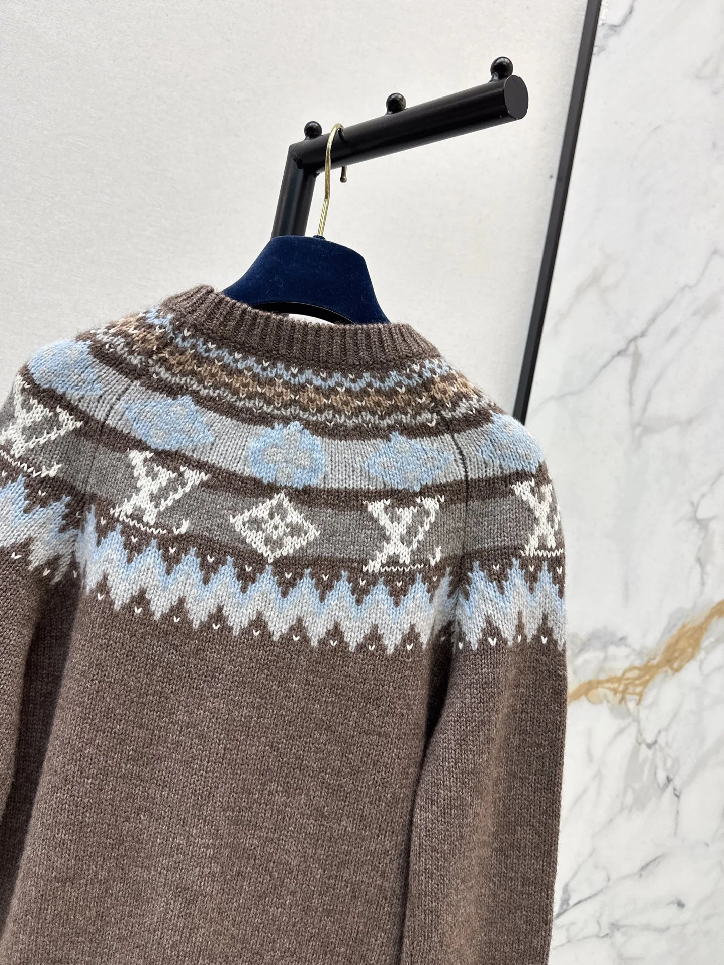 Loui 25fw wool sweater