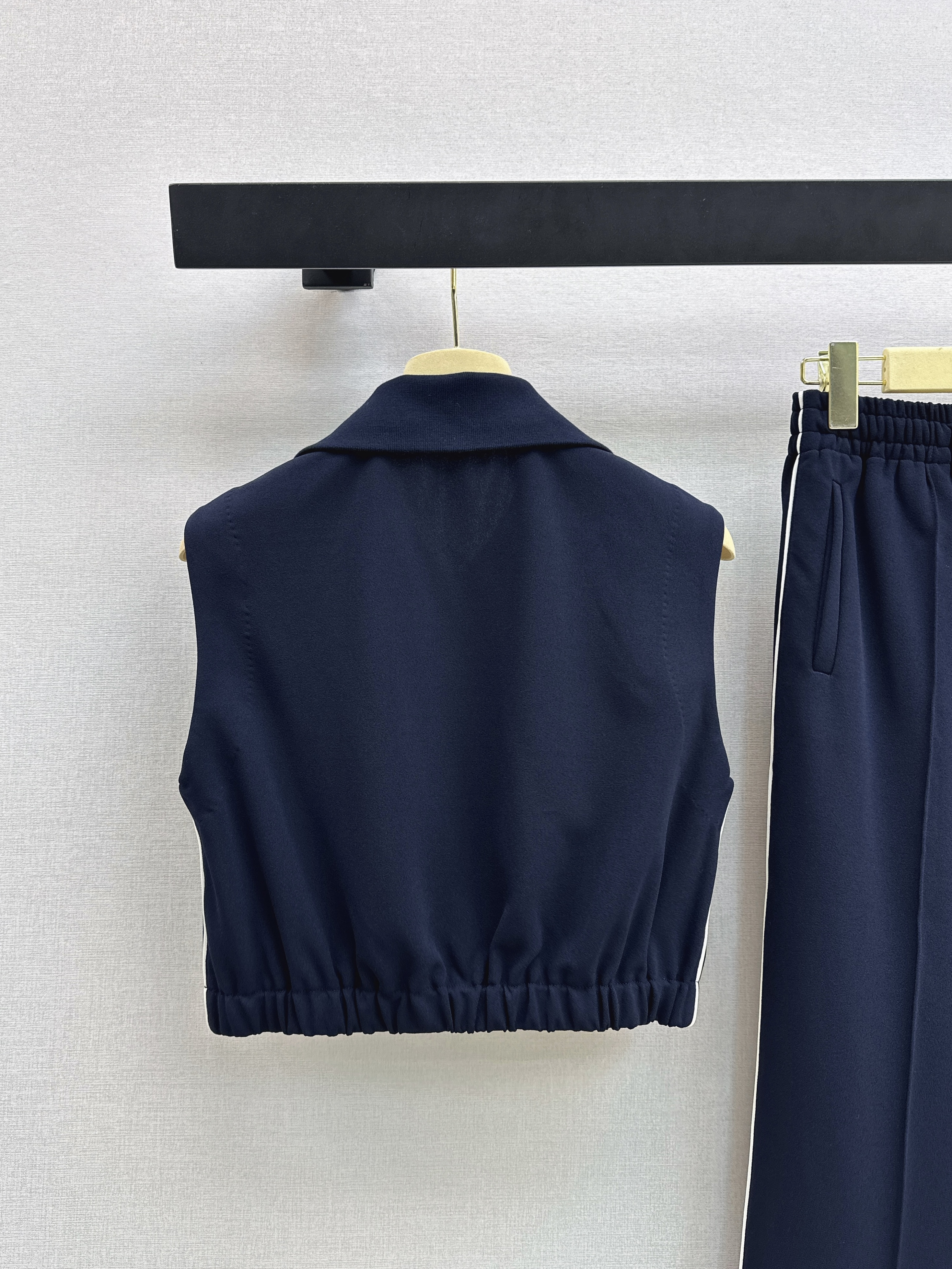Miu 26ss sleeveless top pants set