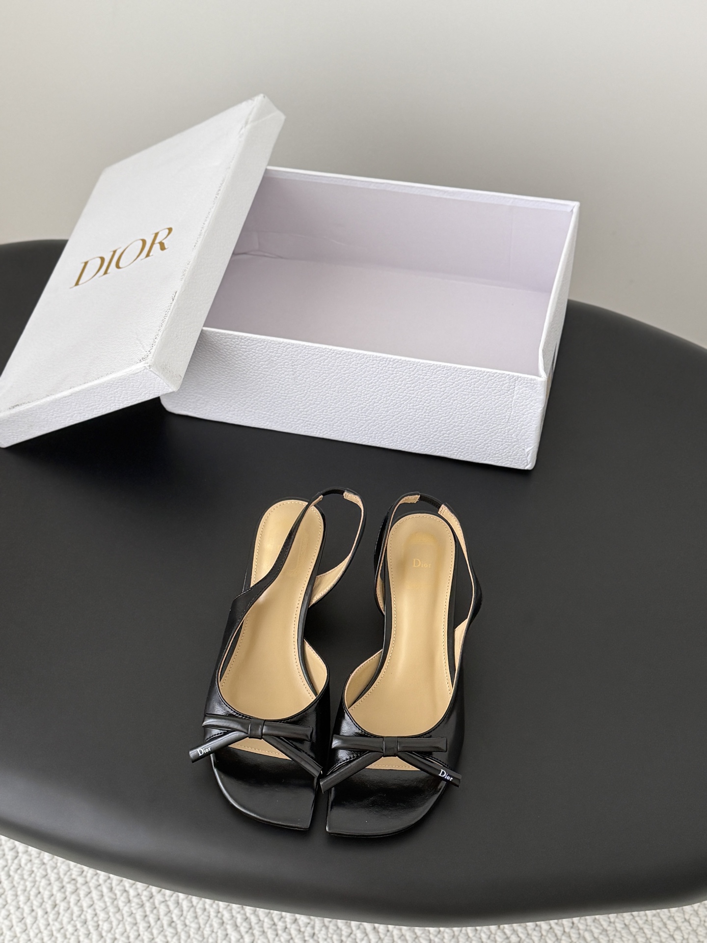 CD 26ss kitten slingback heel