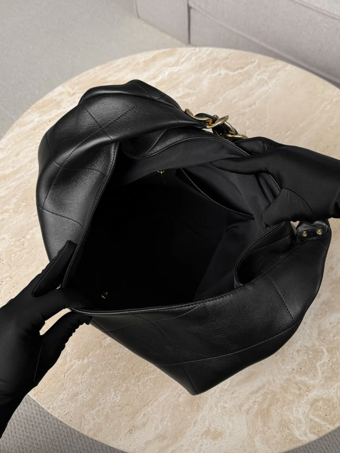 Chan 26C maxi hobo bag