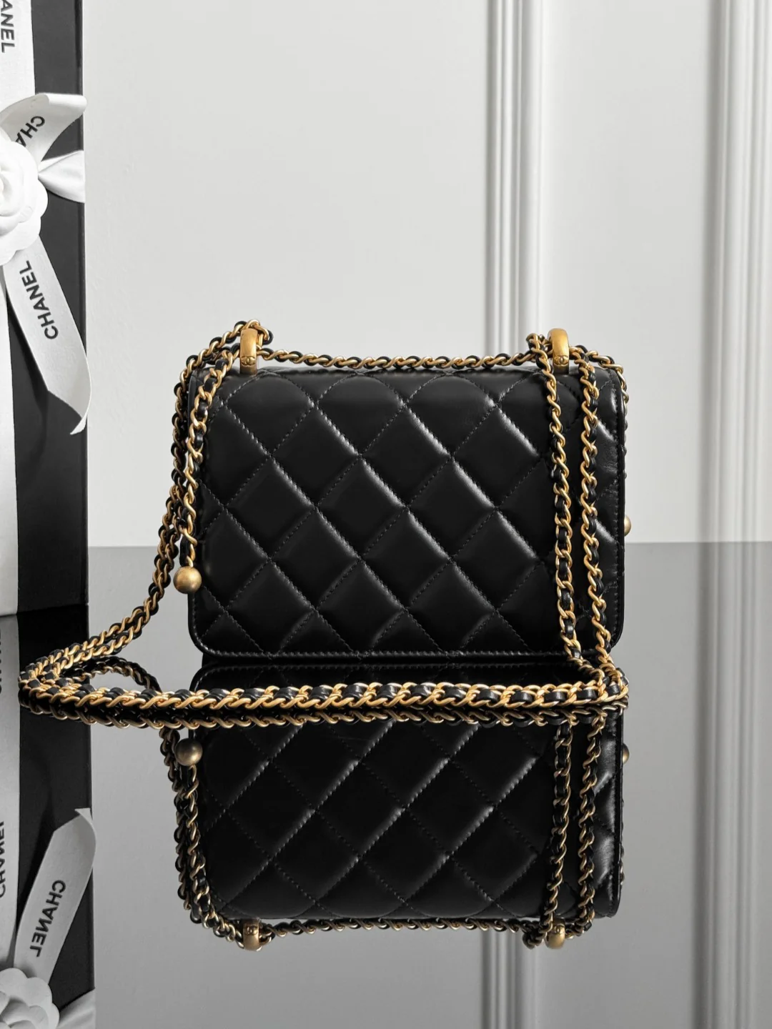 Chan 25S chain shoulder bag