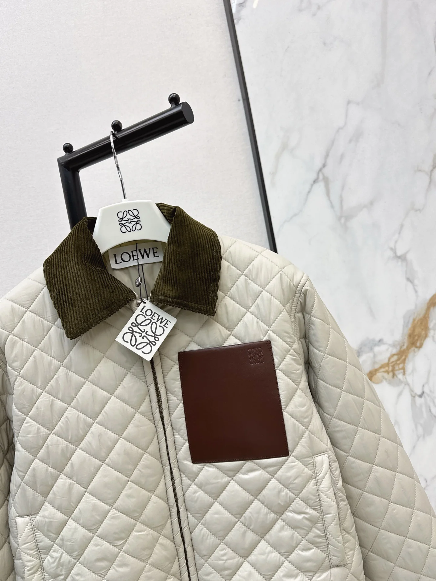 Loe 25fw padded jacket