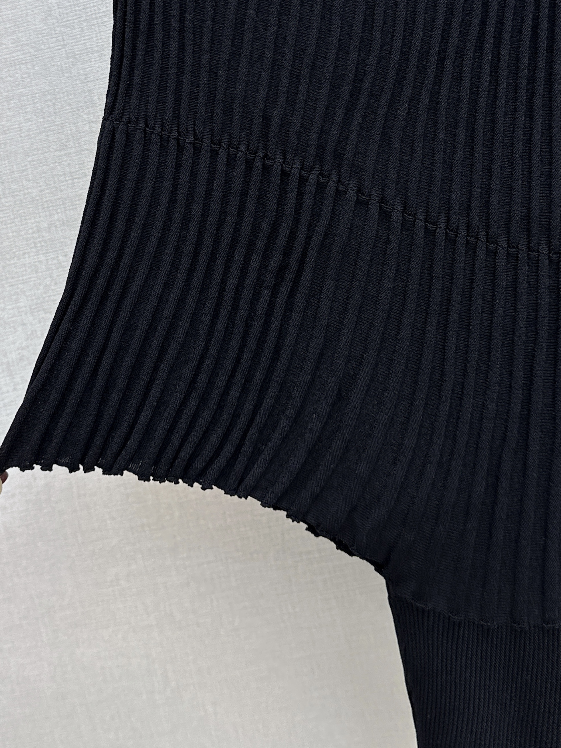 Miu 26ss cape knitwear
