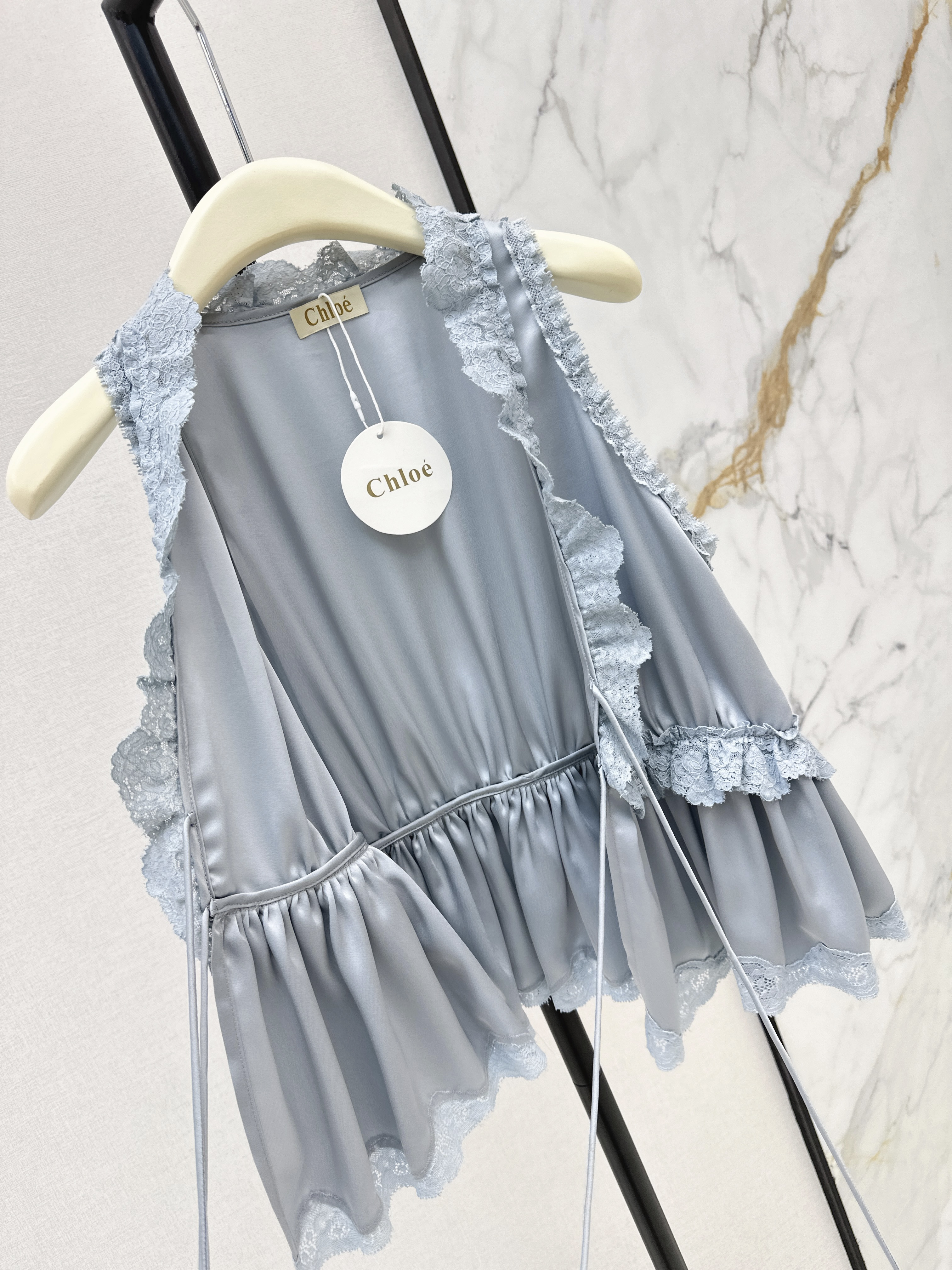 Chol 26ss lace v-neck top