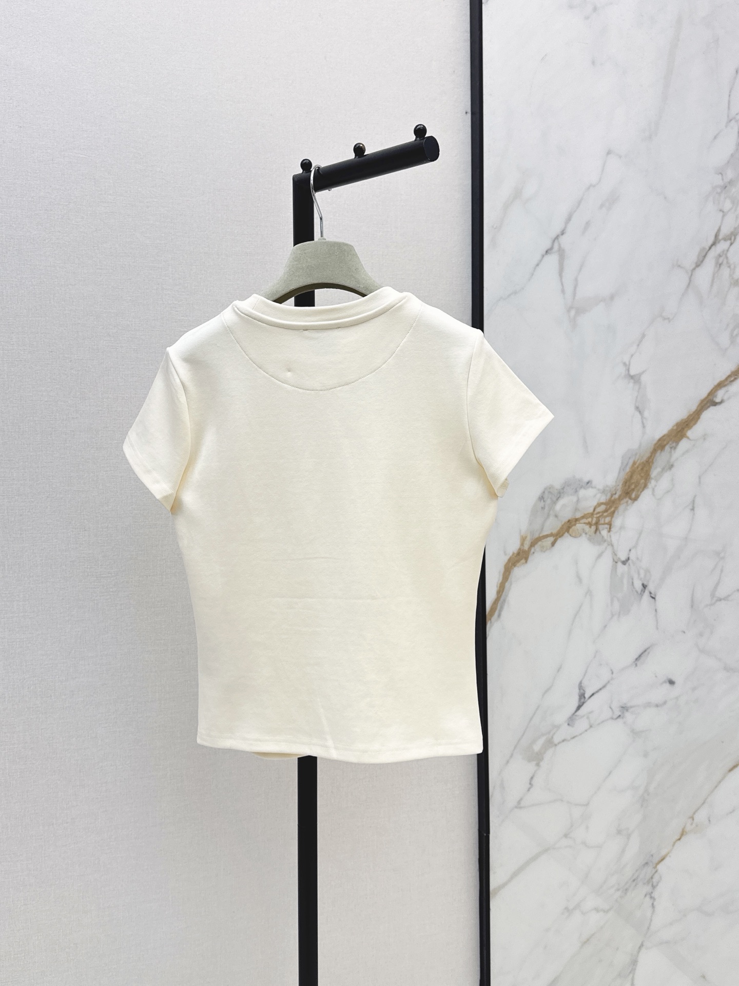 Her 26ss embroidery t-shirt
