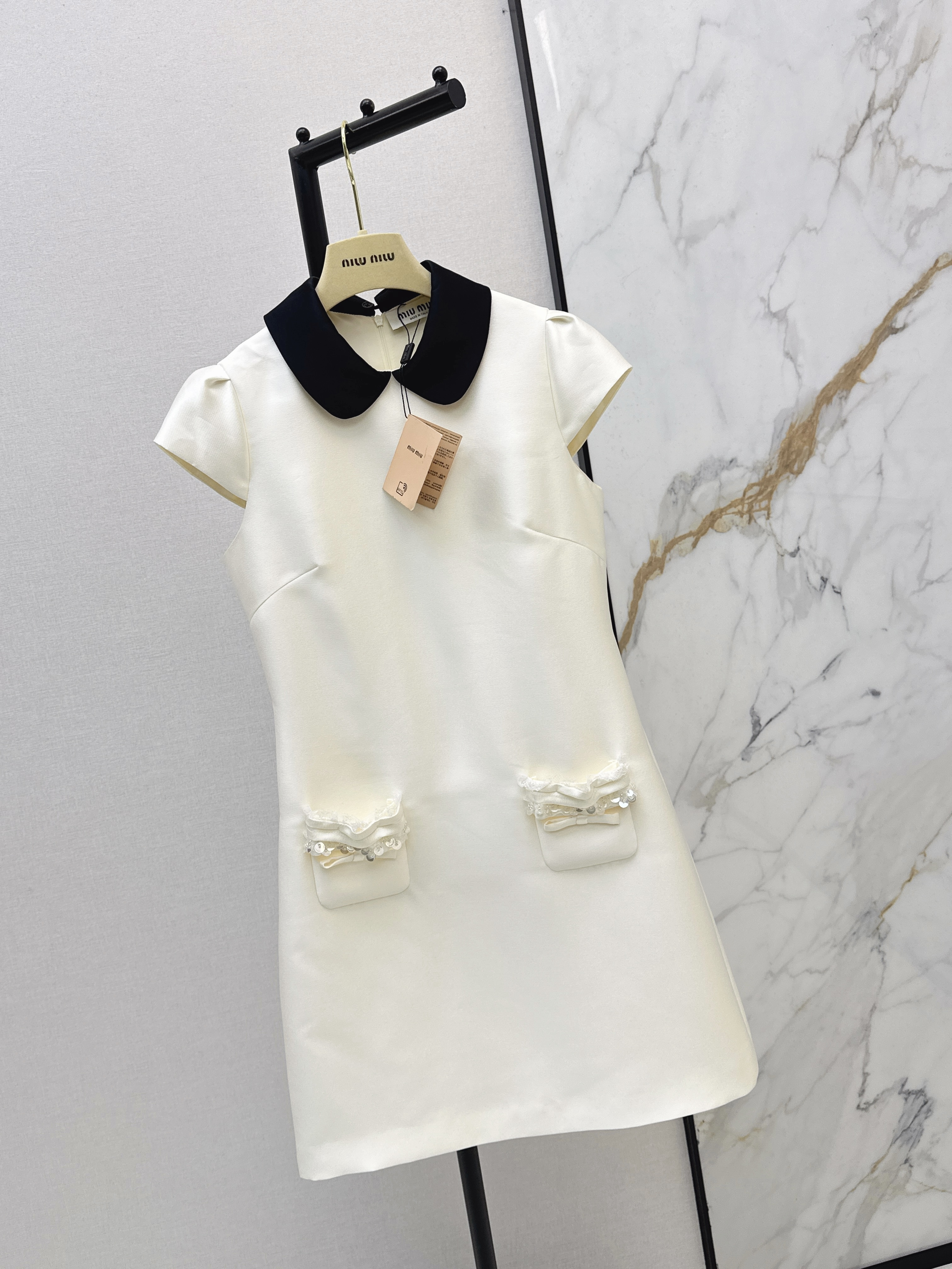 Miu 26ss puff sleeve dress