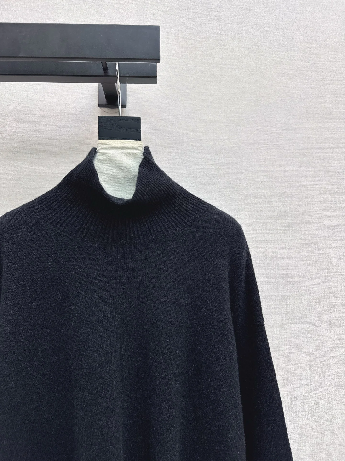 Celi 25fw turtleneck sweater