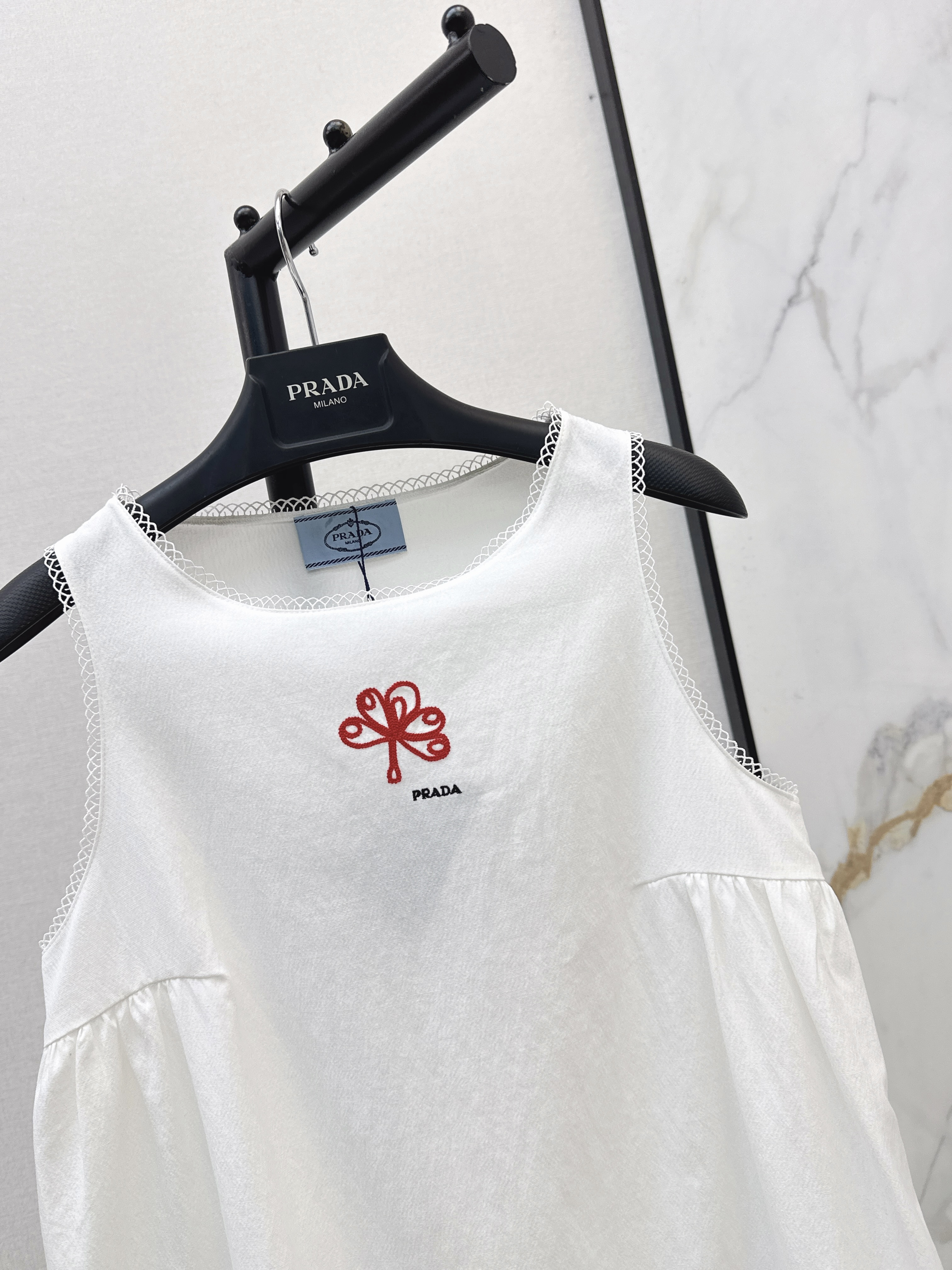 Pra 26ss embroidery sleeveless dress