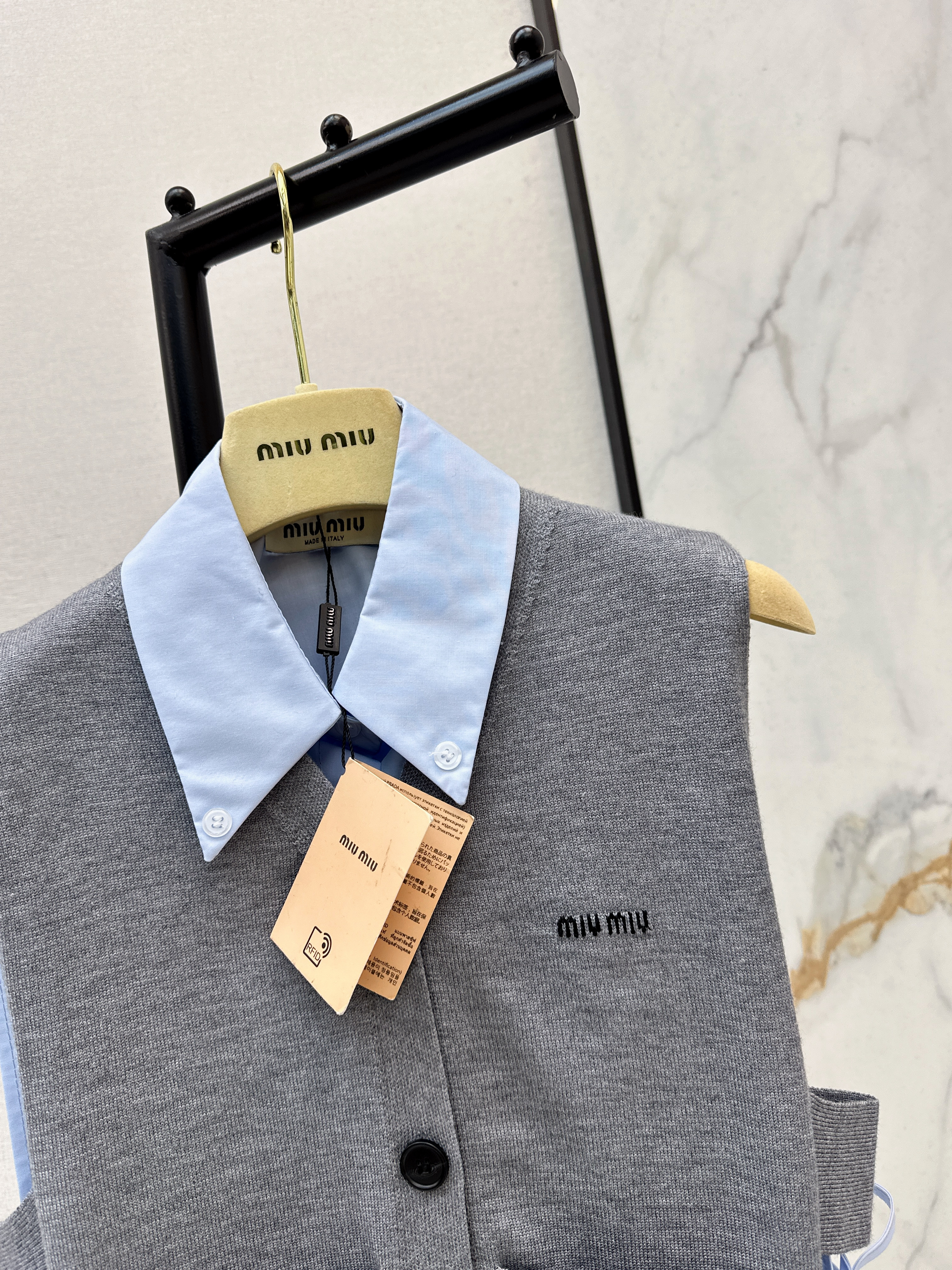 Miu 26ss knit vest sleeveless shirt set