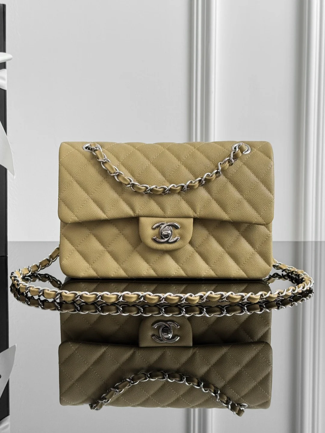 Chan cf23 chain shoulder bag