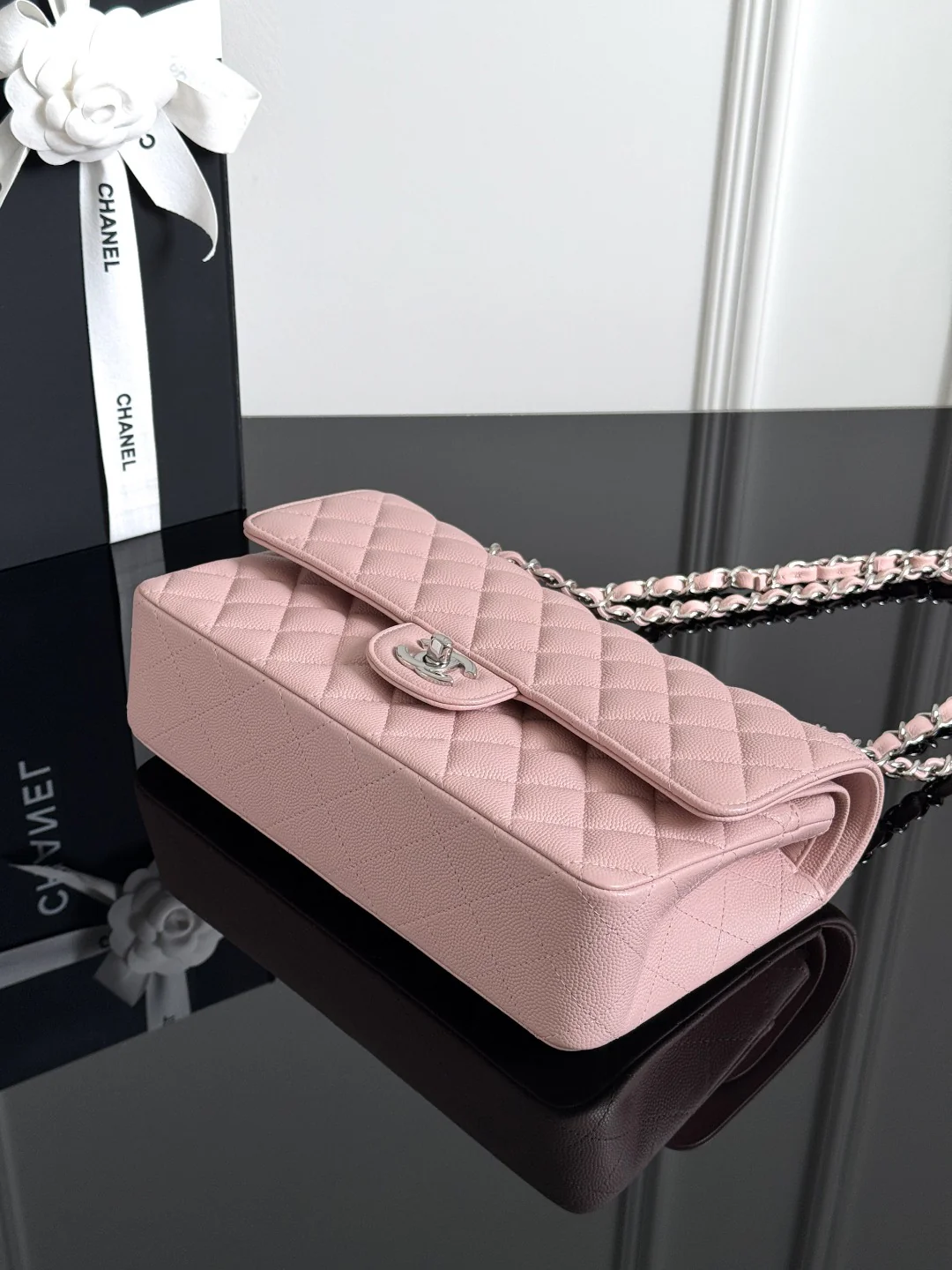 Chan cf25 chain shoulder bag