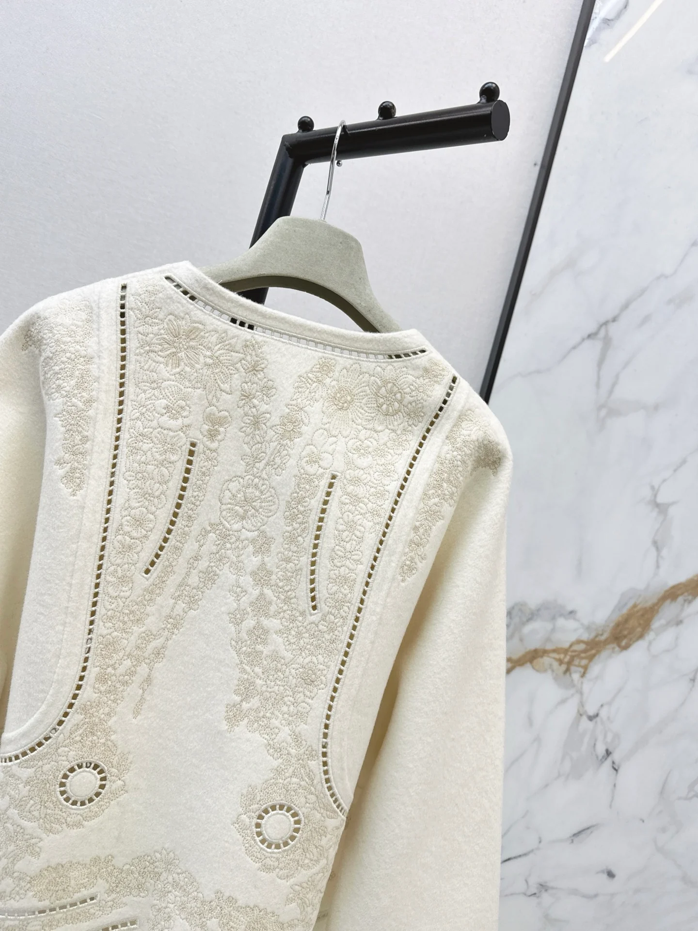 Herm 25fw embroidery jacket