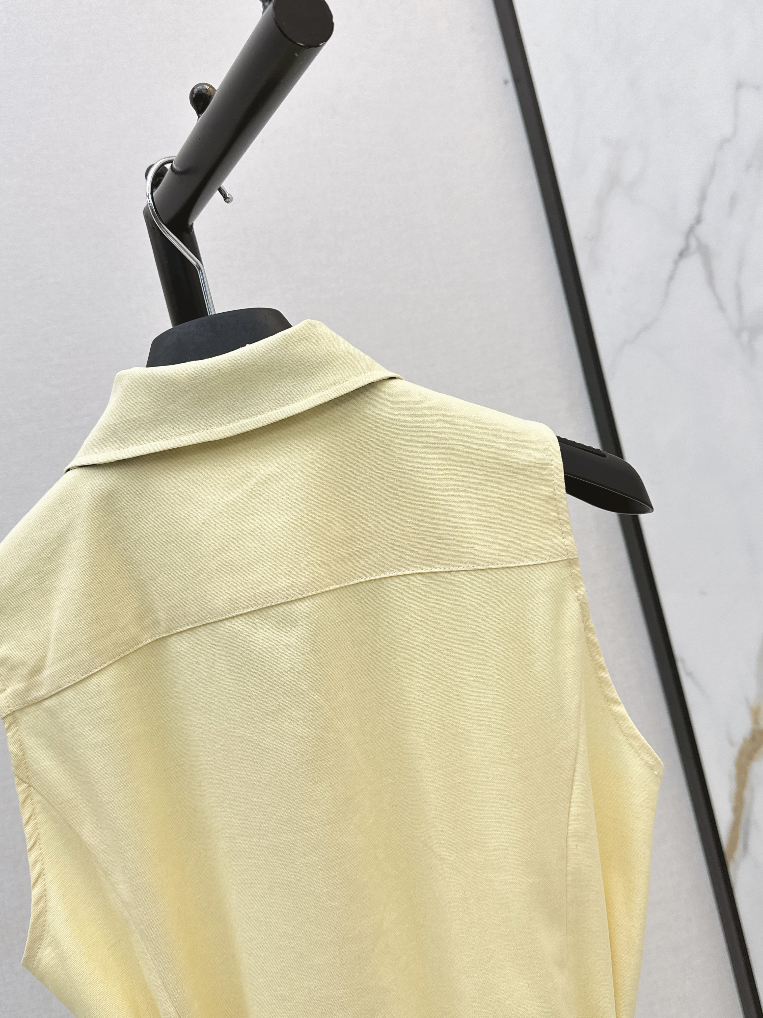 CD 26SS Sleeveless Belted Shirt Dress