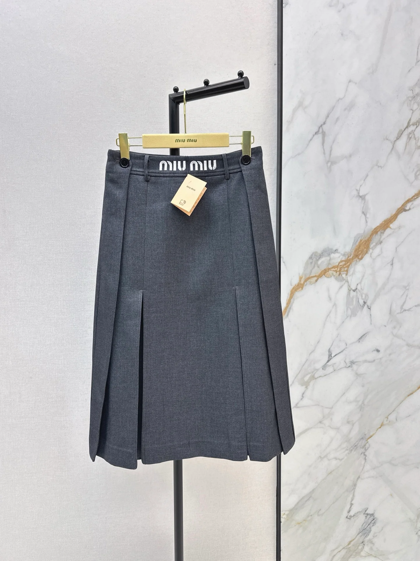 Miu 26ss pleated skirt