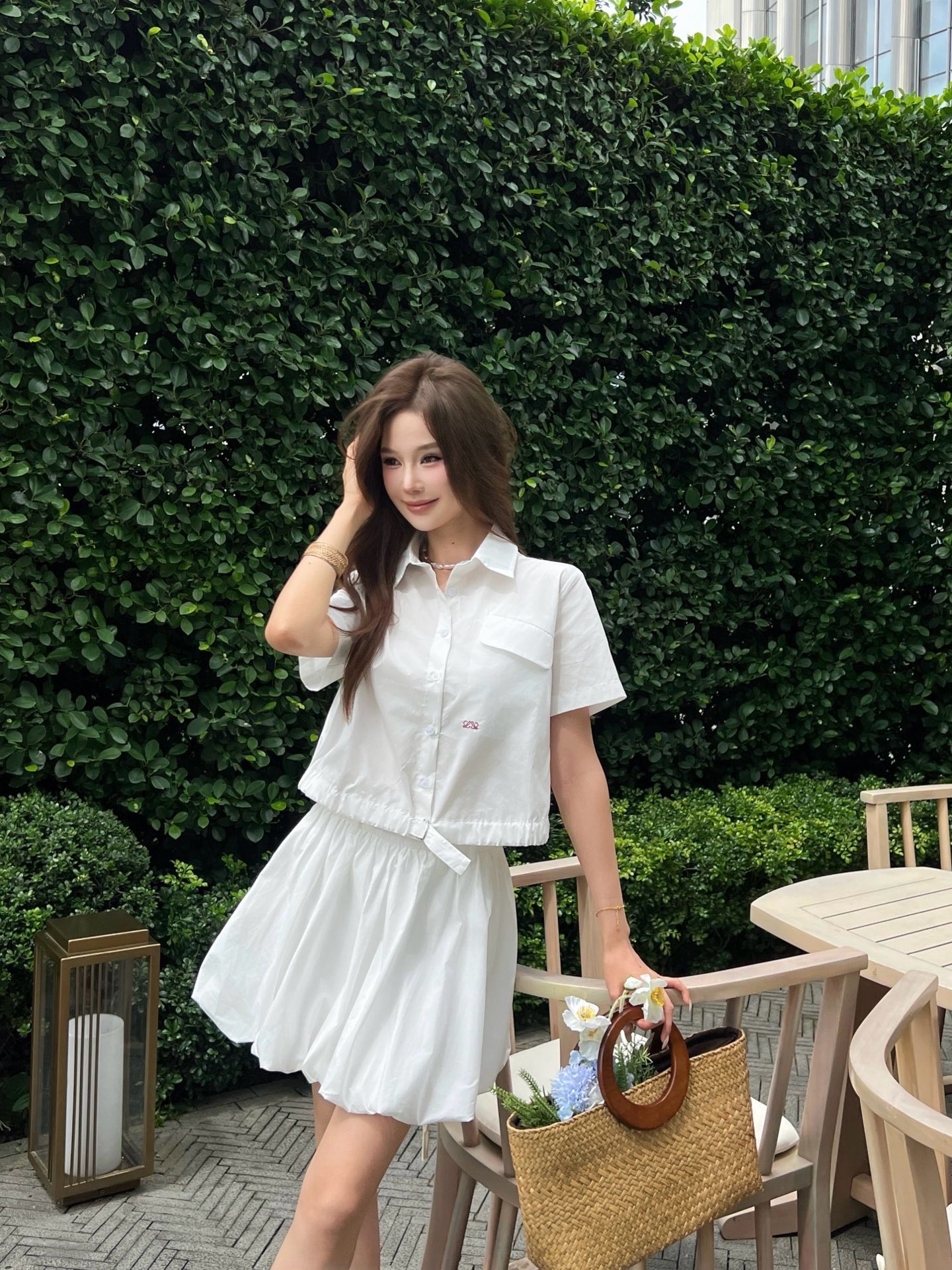 Loe 26ss cropped shirt mini skirt set