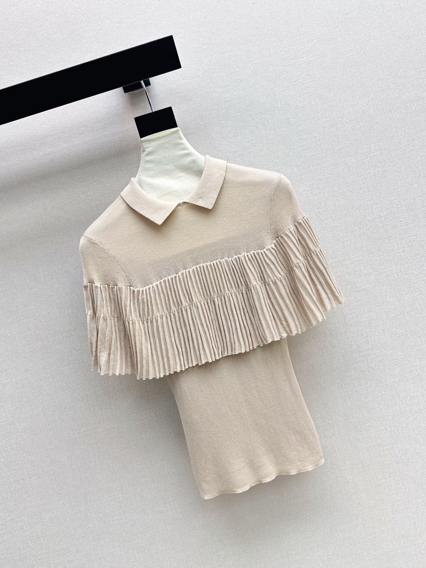 Miu 26ss cape knitswear