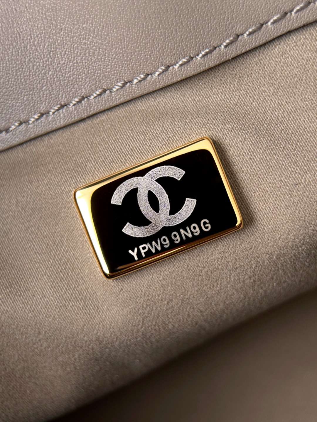 Chan 26C mini hobo bag