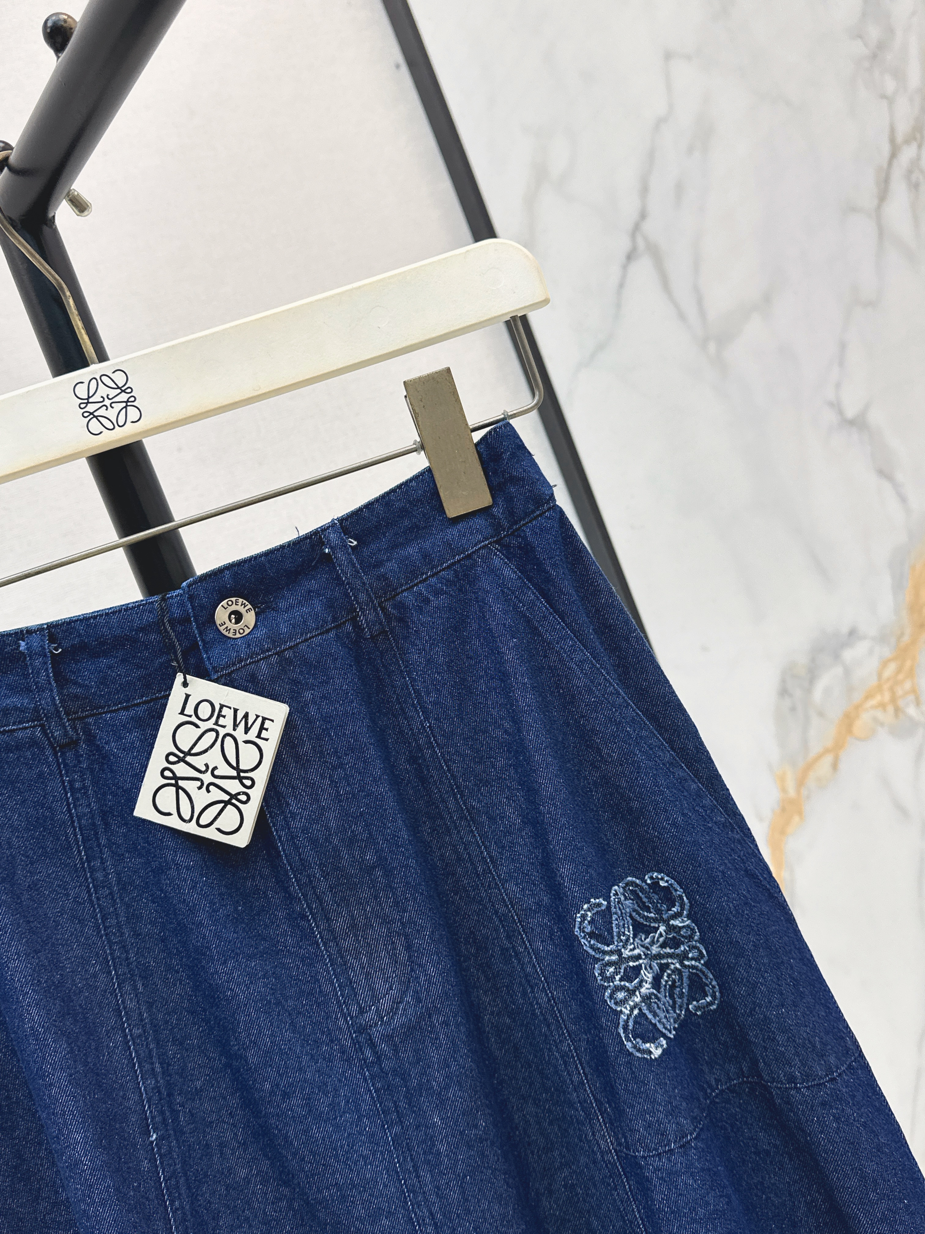 Loe 26ss High-Waisted A-Line Denim Skirt