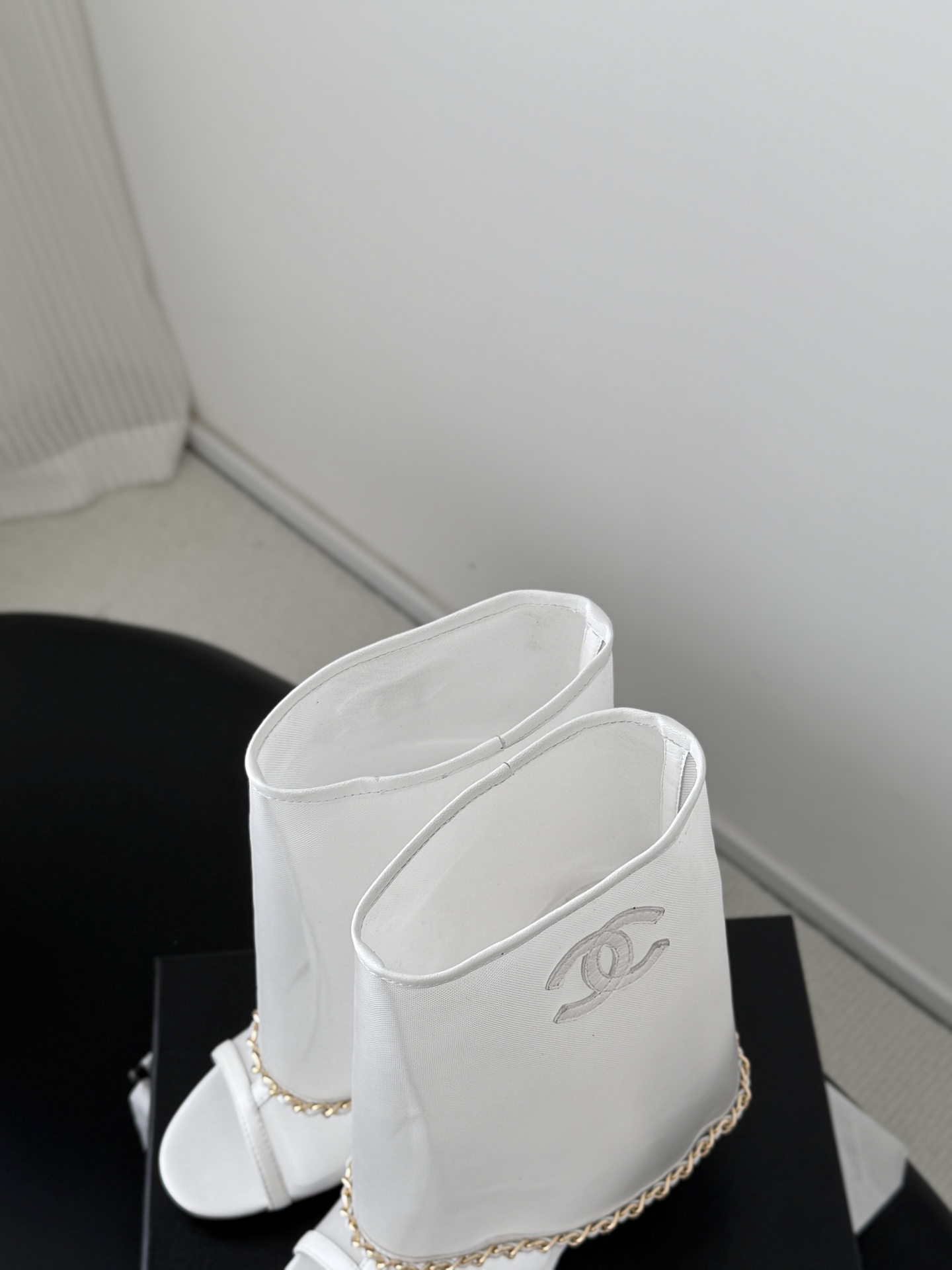 Chan 26K meash ankle boot