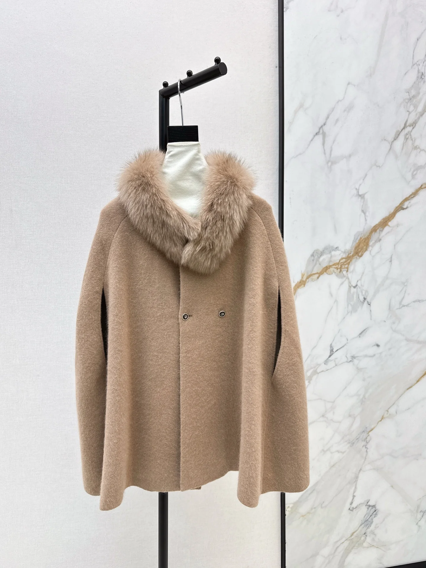 Fend 25fw cape coats