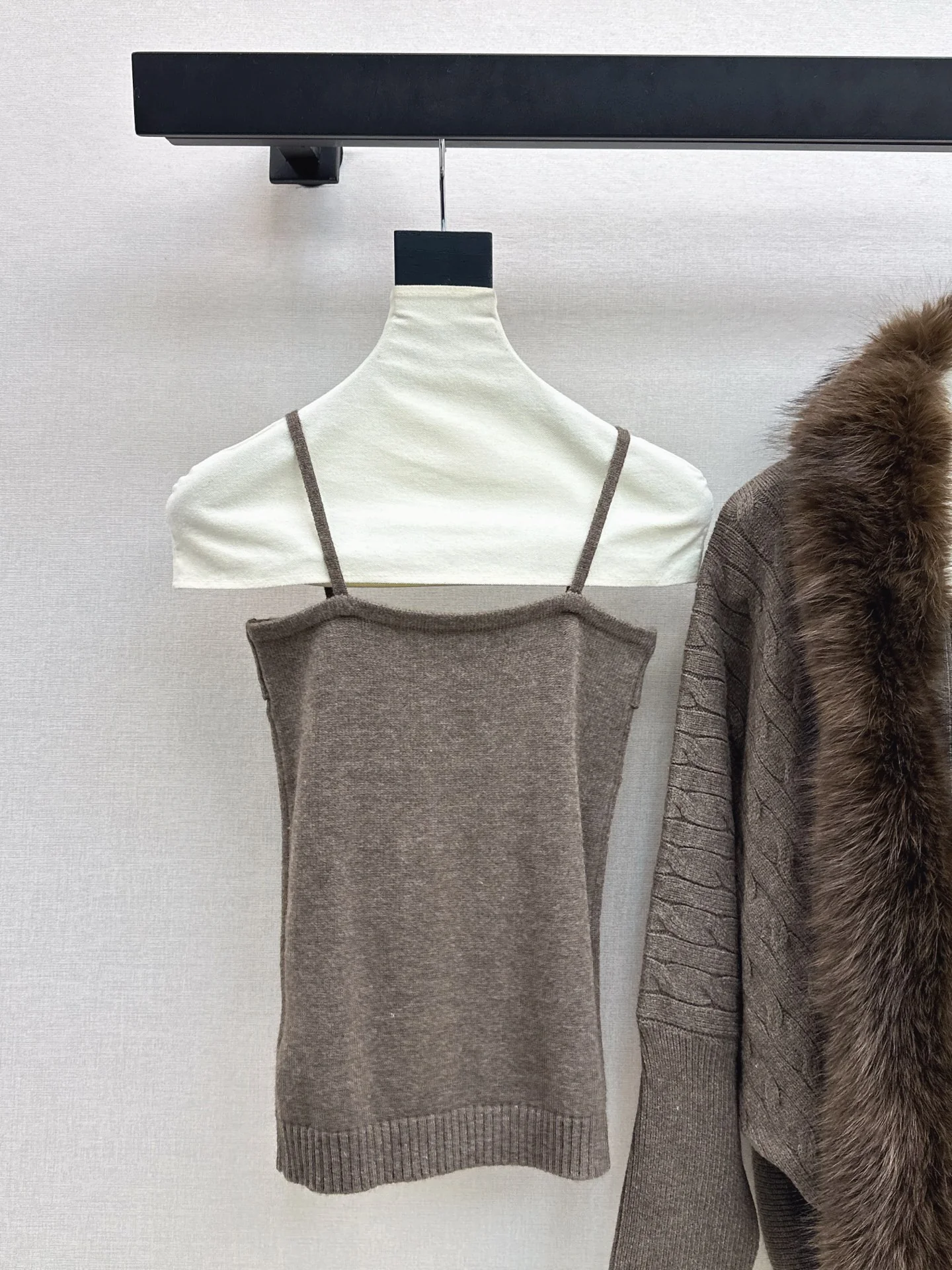 Miu 25fw knit tank top cardigan