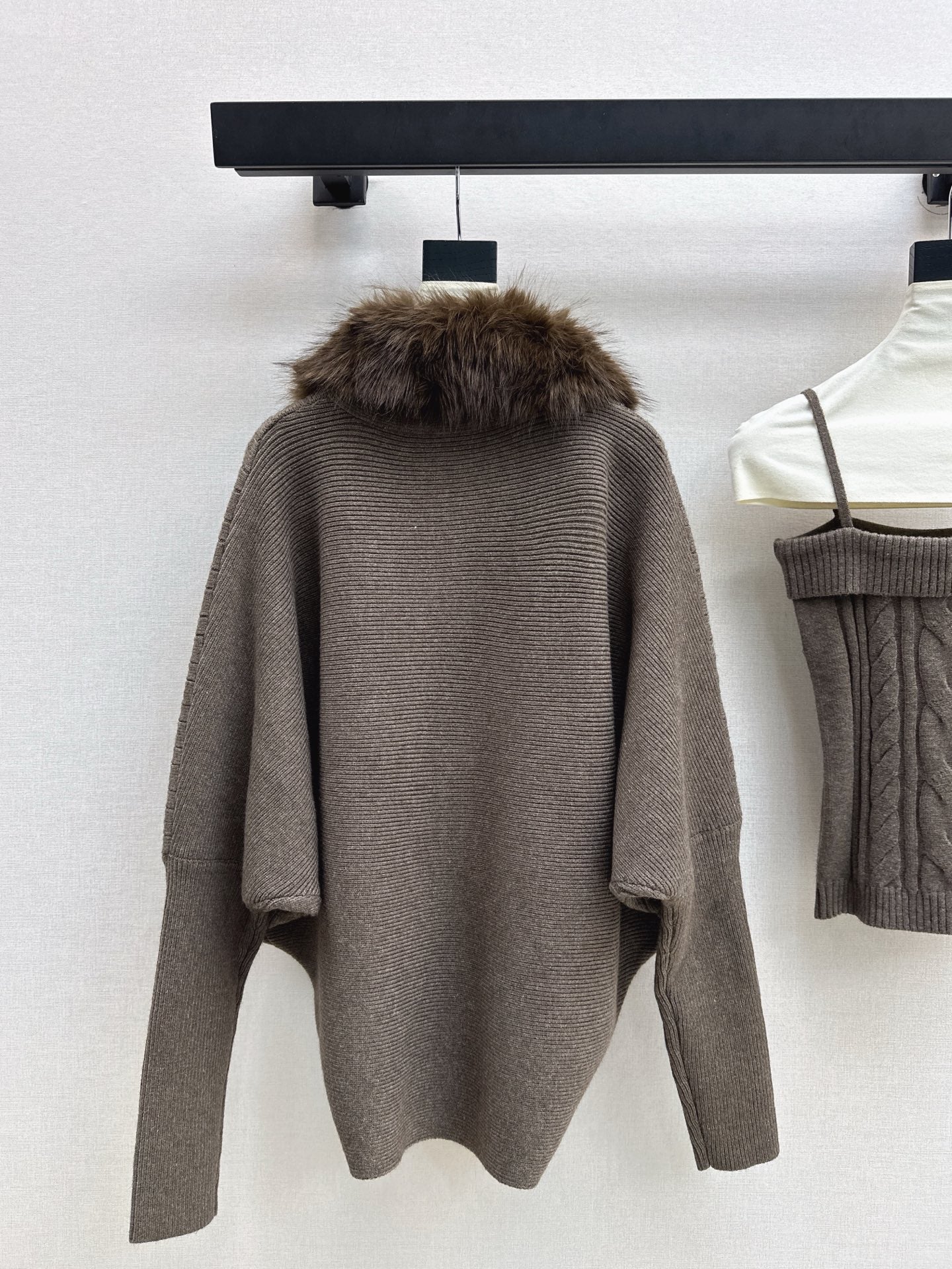 Miu 25fw knit tank top cardigan