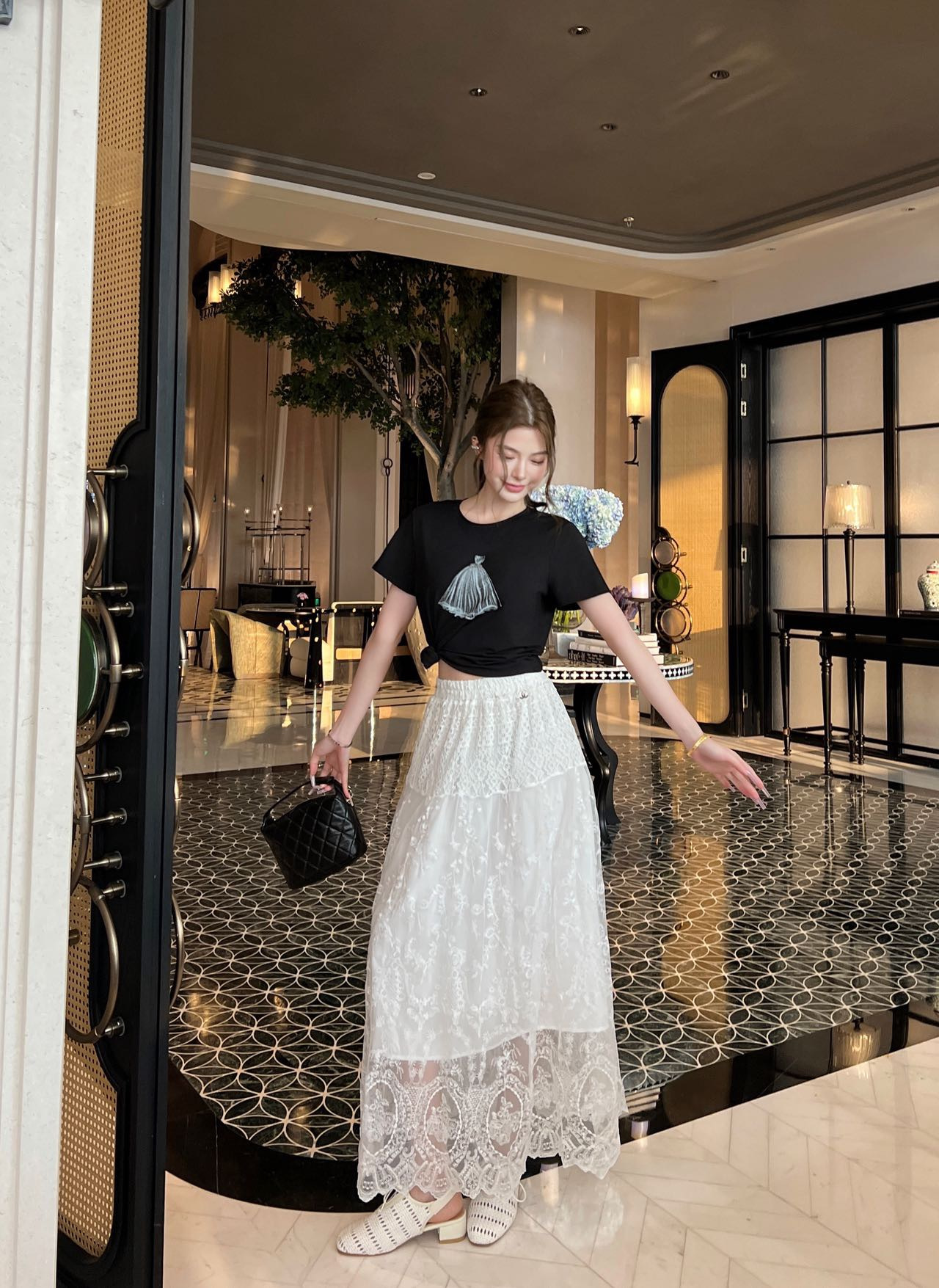 Chan 26ss lace skirt