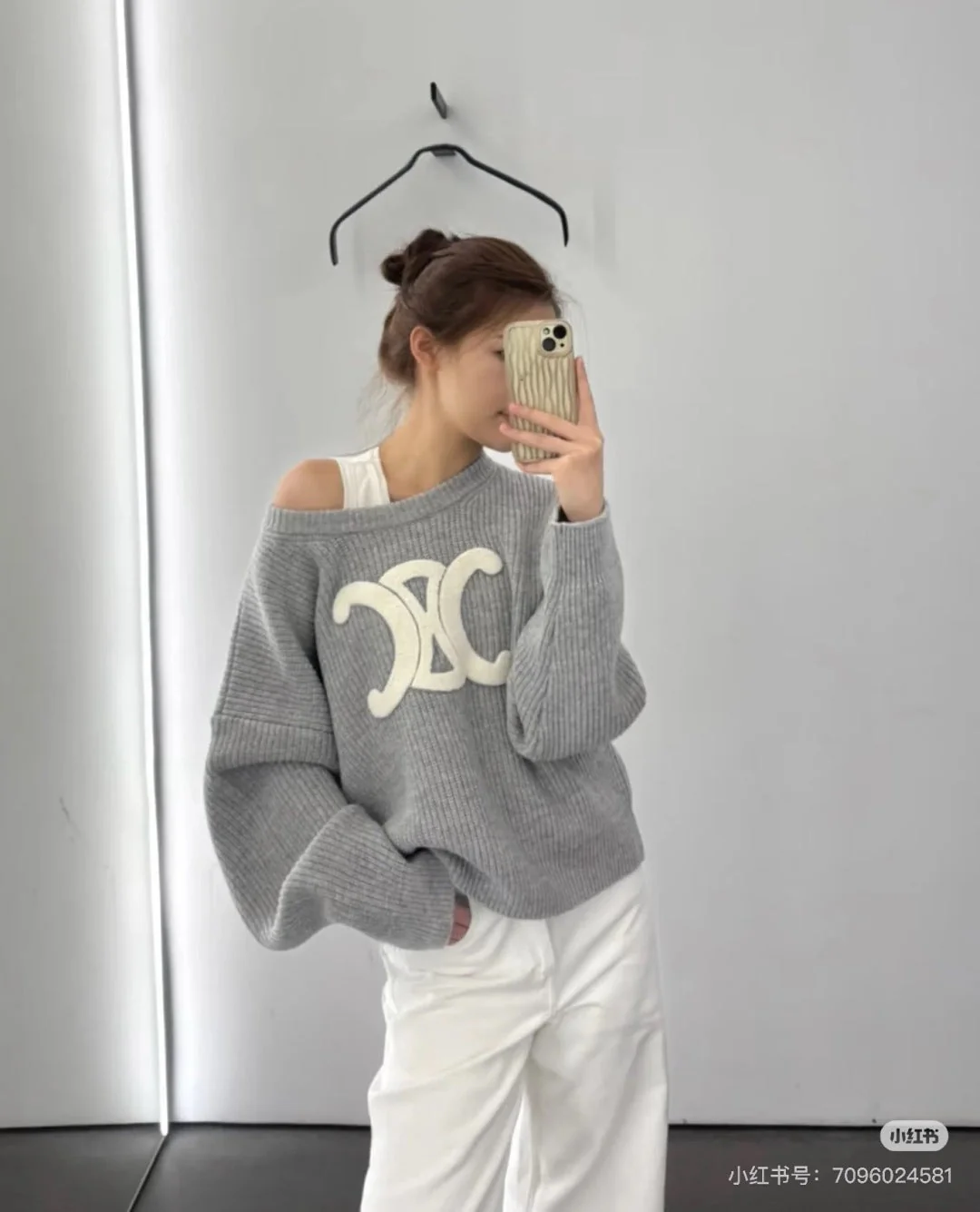 Celi 25fw embroidered sweater