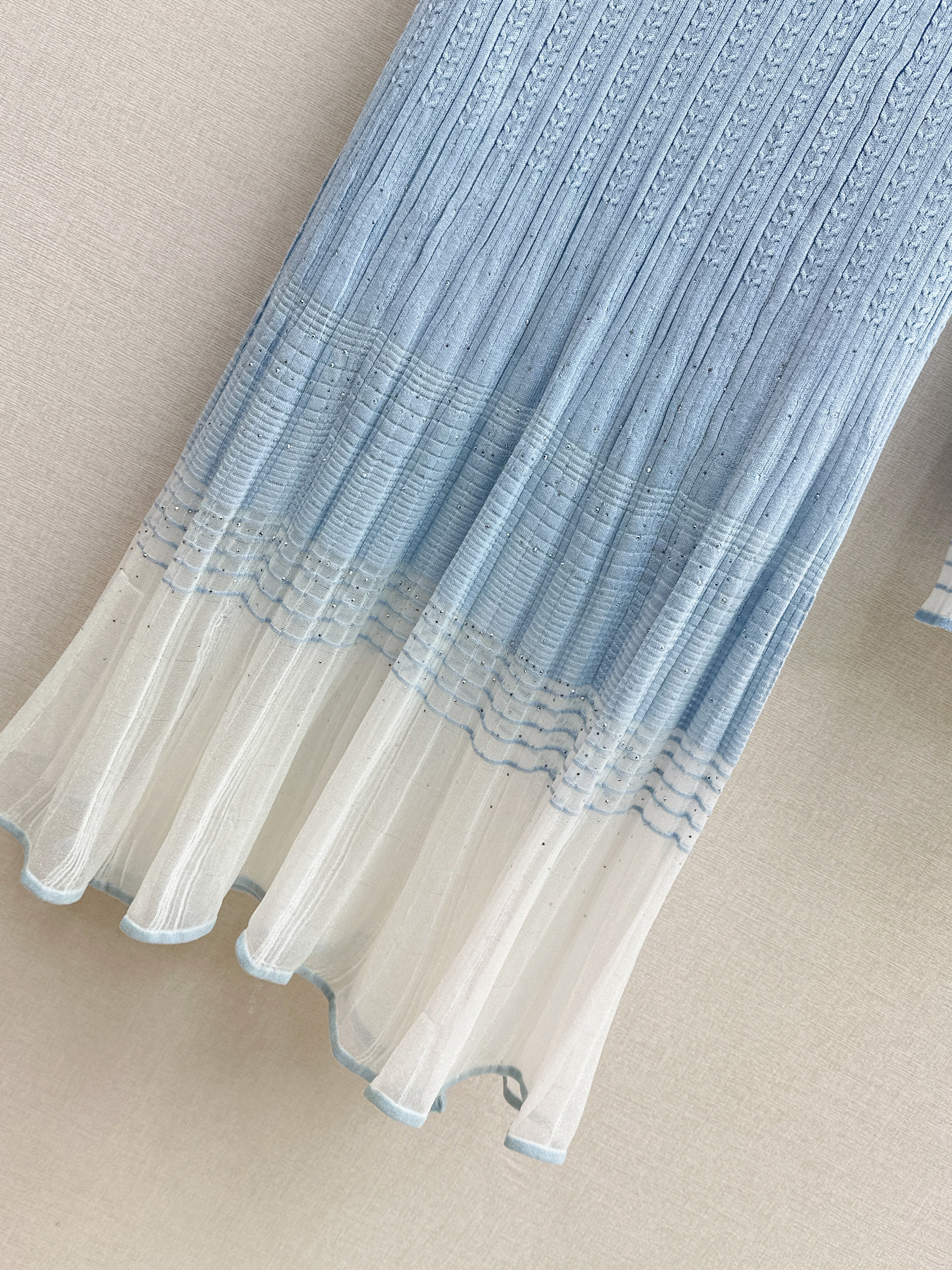 Chan 26ss omber knit top skirt set