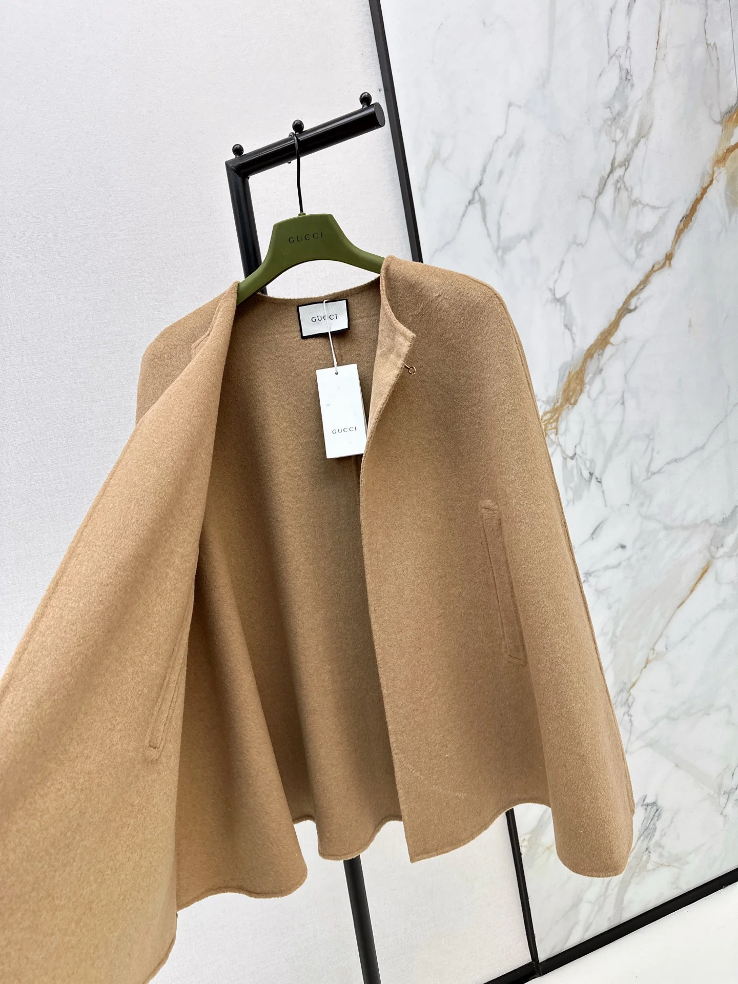 Gucc 25fw wool cape coats