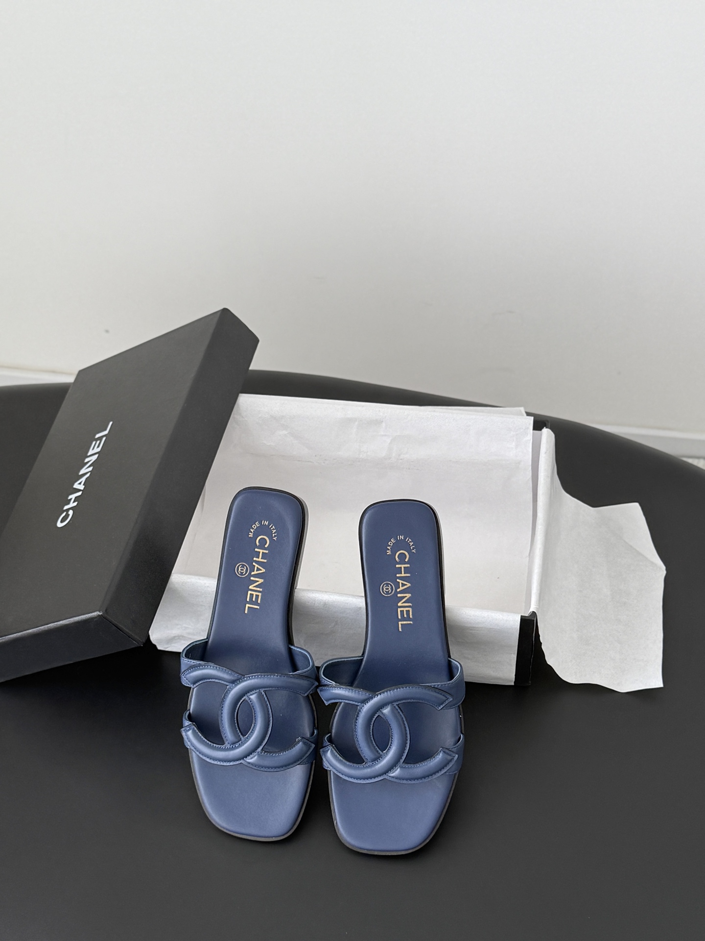 Chan 26P slippers