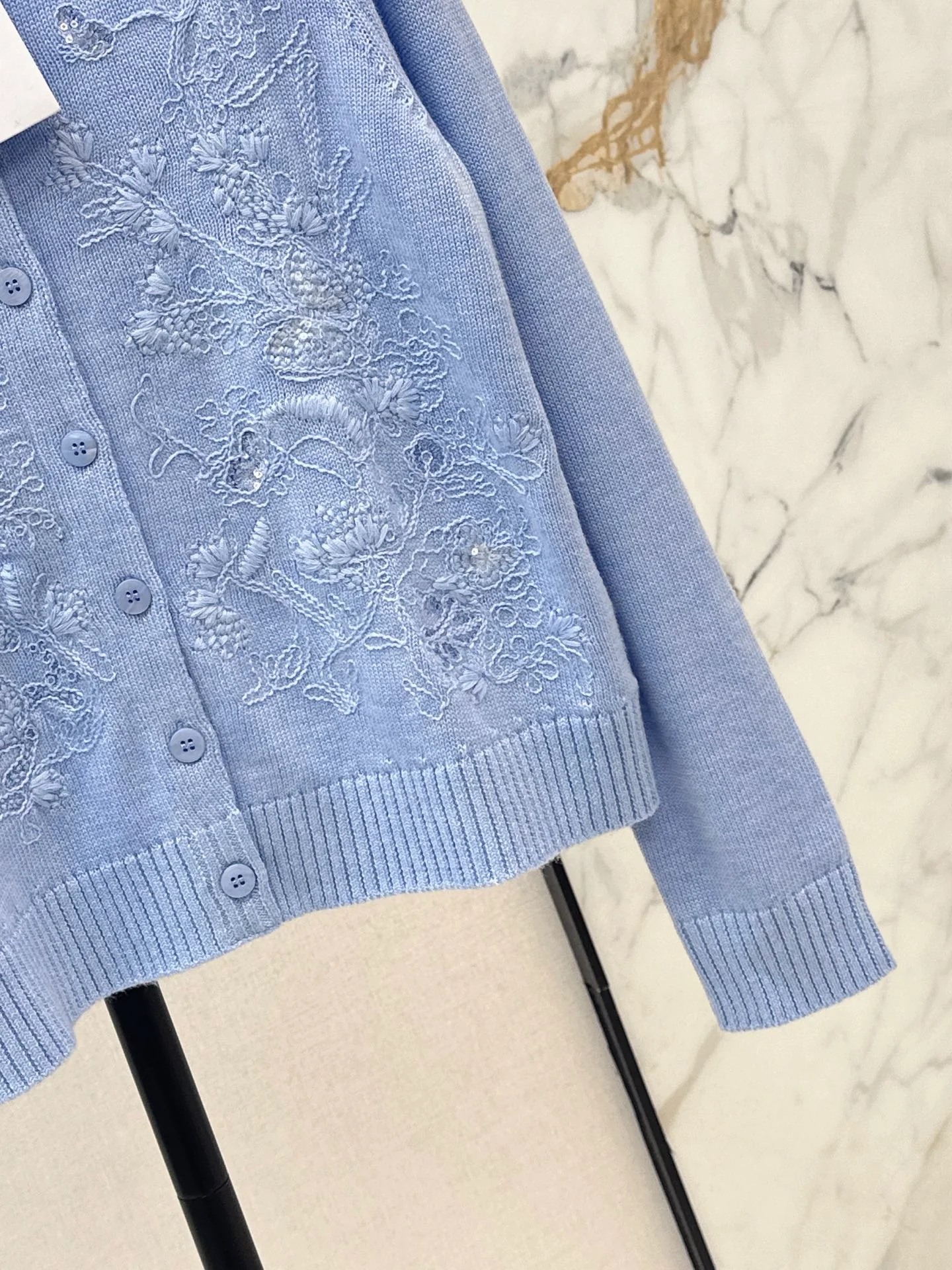 CD 25fw embroidery cardigan