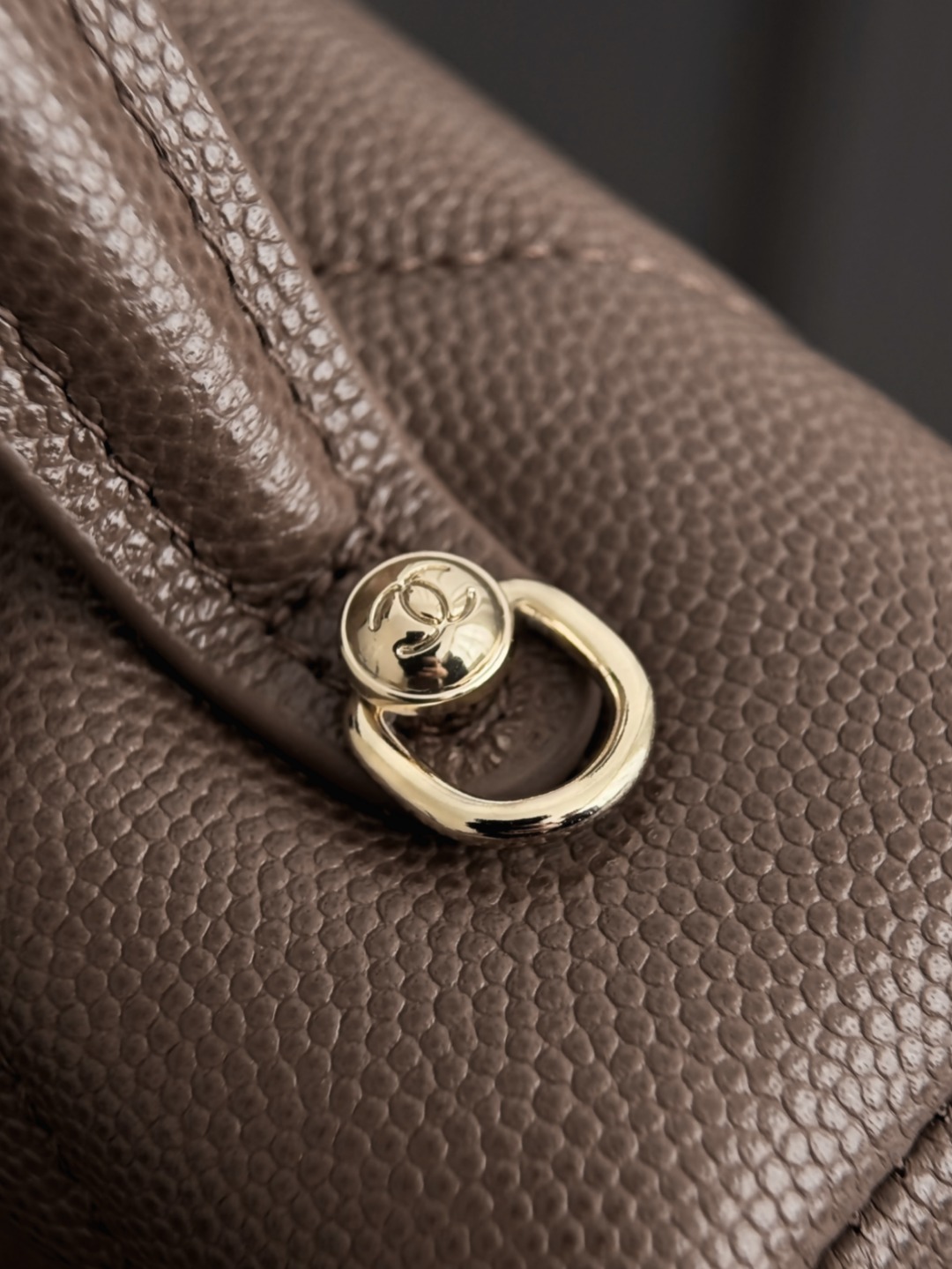 Chan 26S LP chain shoulder bag