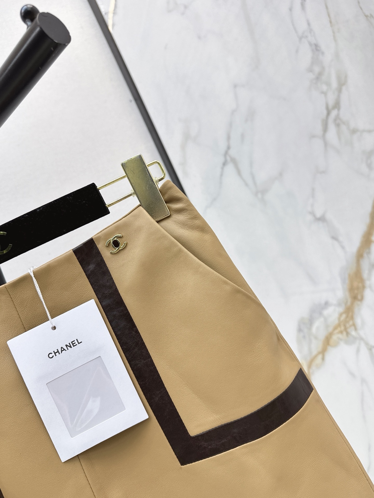 Chan 26ss leather skirt