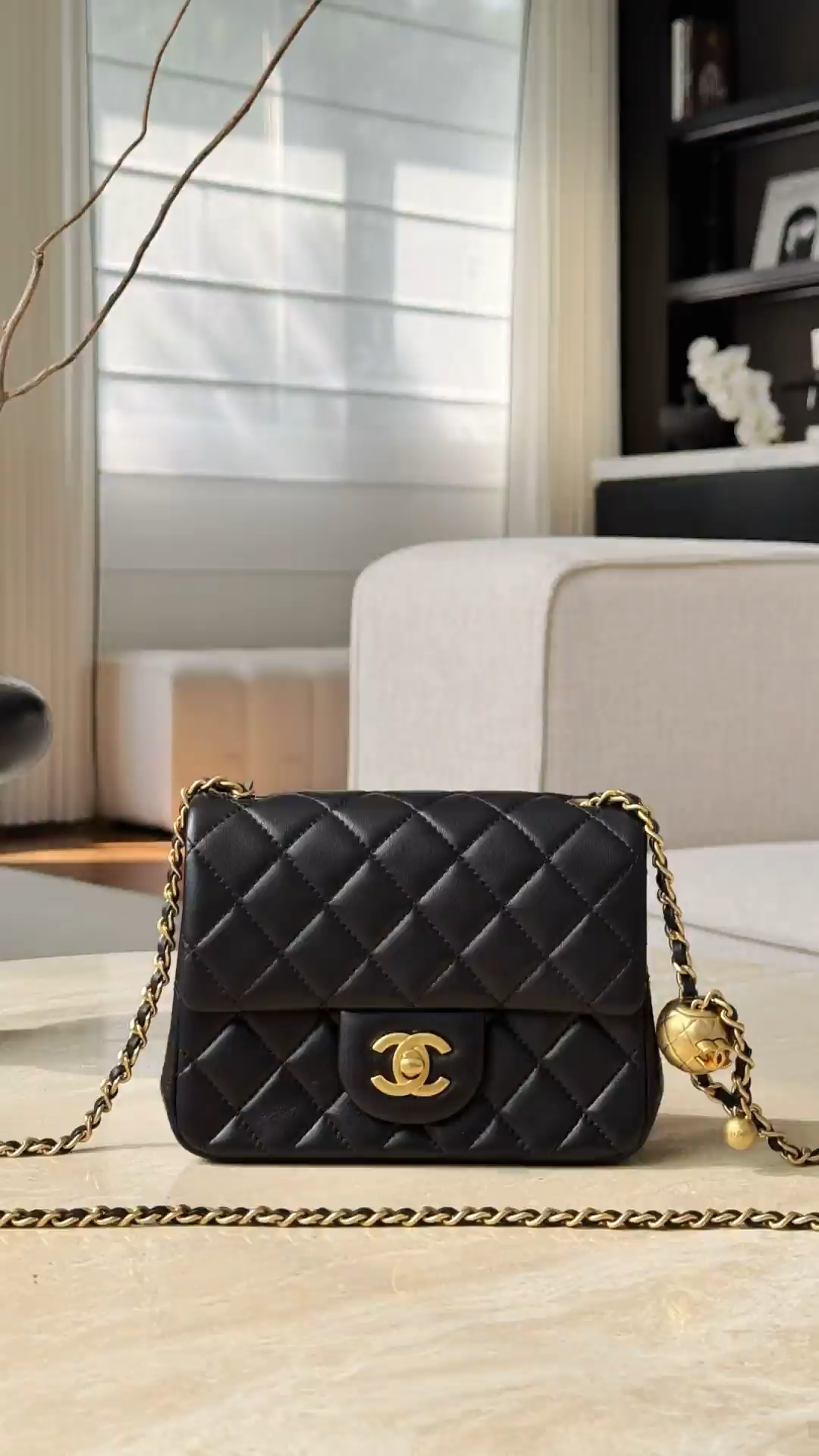 Chan 26ss flap chain bag with gold-tone hardwave