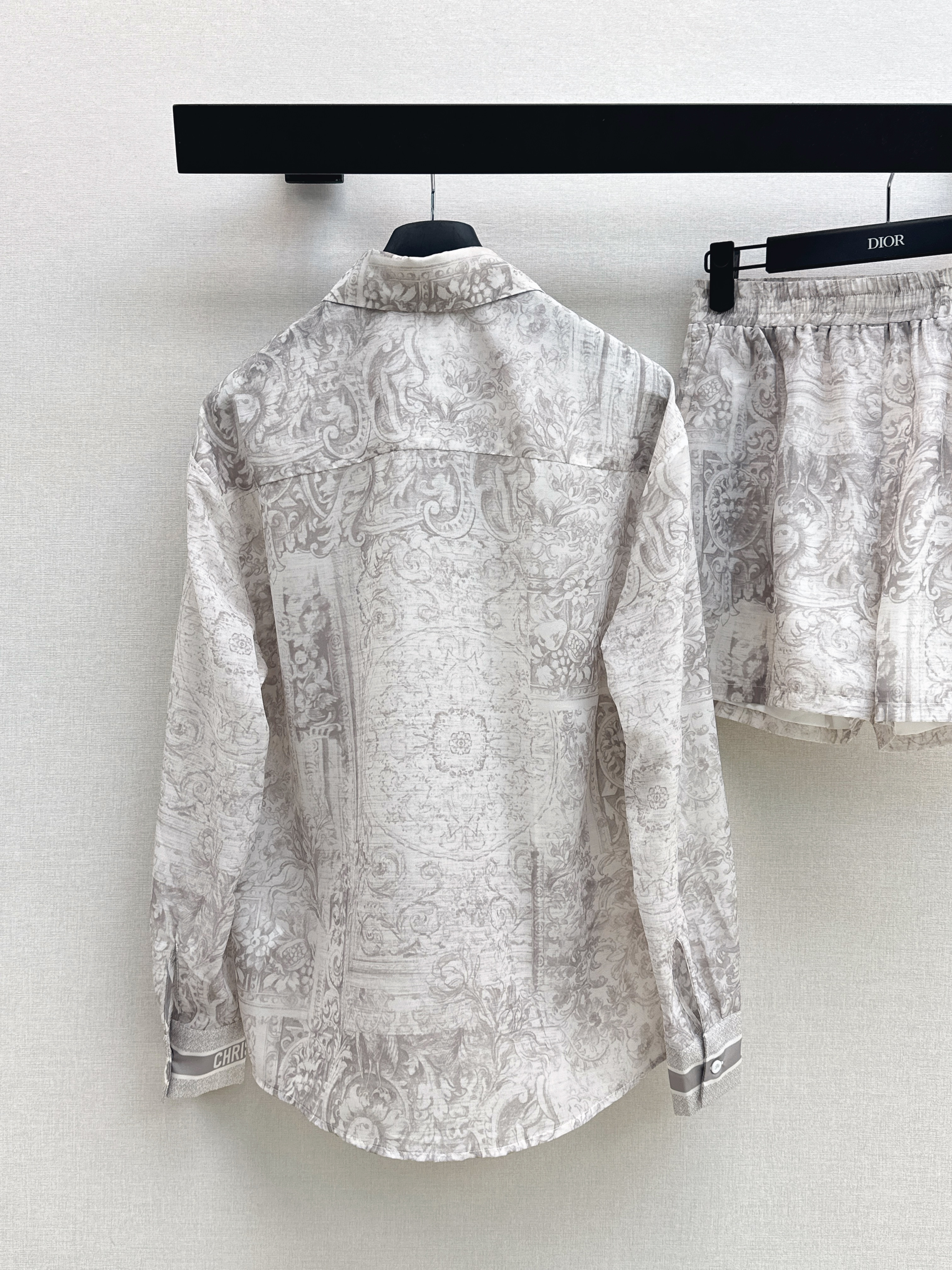 CD 26ss print suit