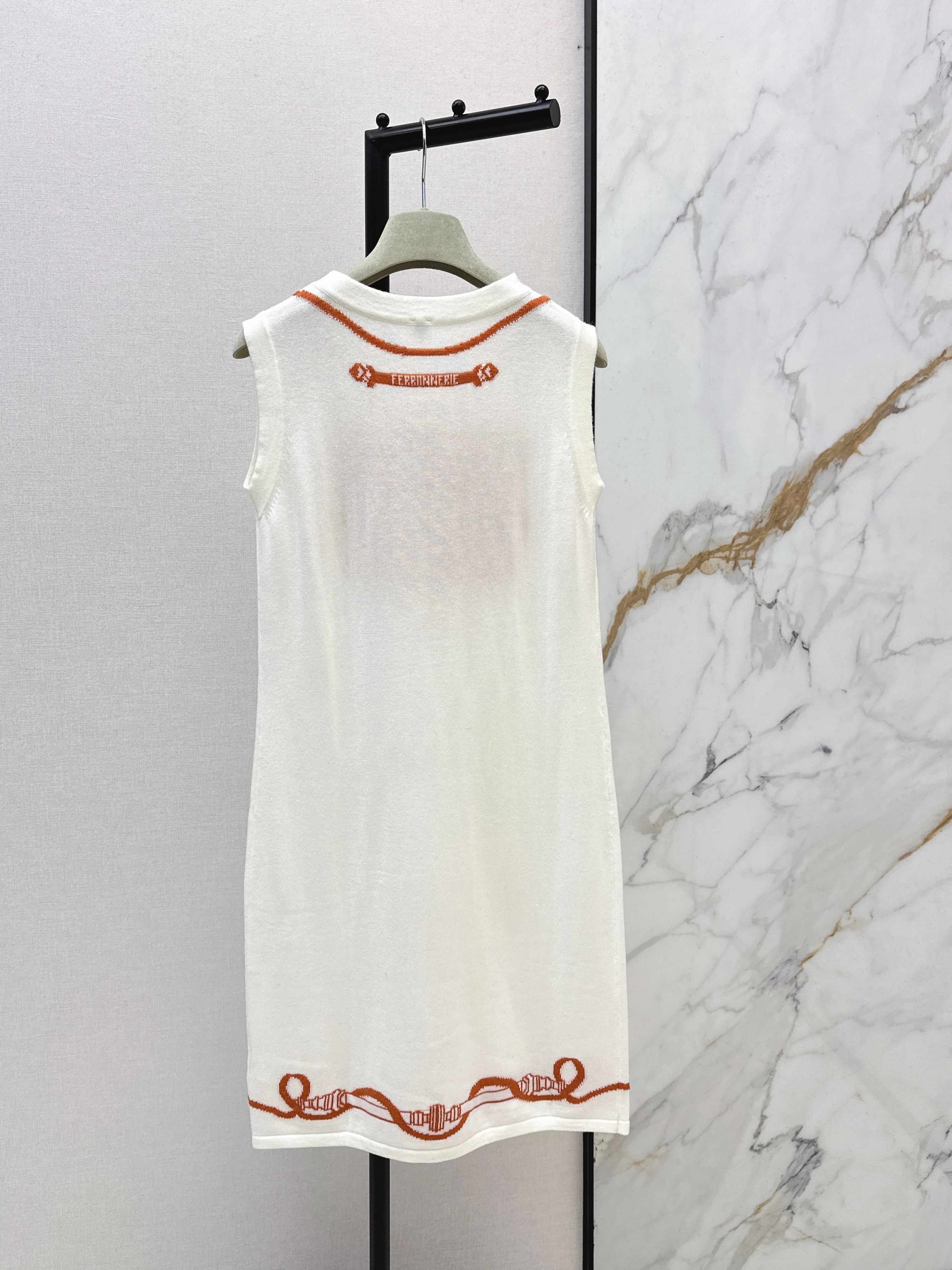 Herm 26ss jacquard sleeveless dress