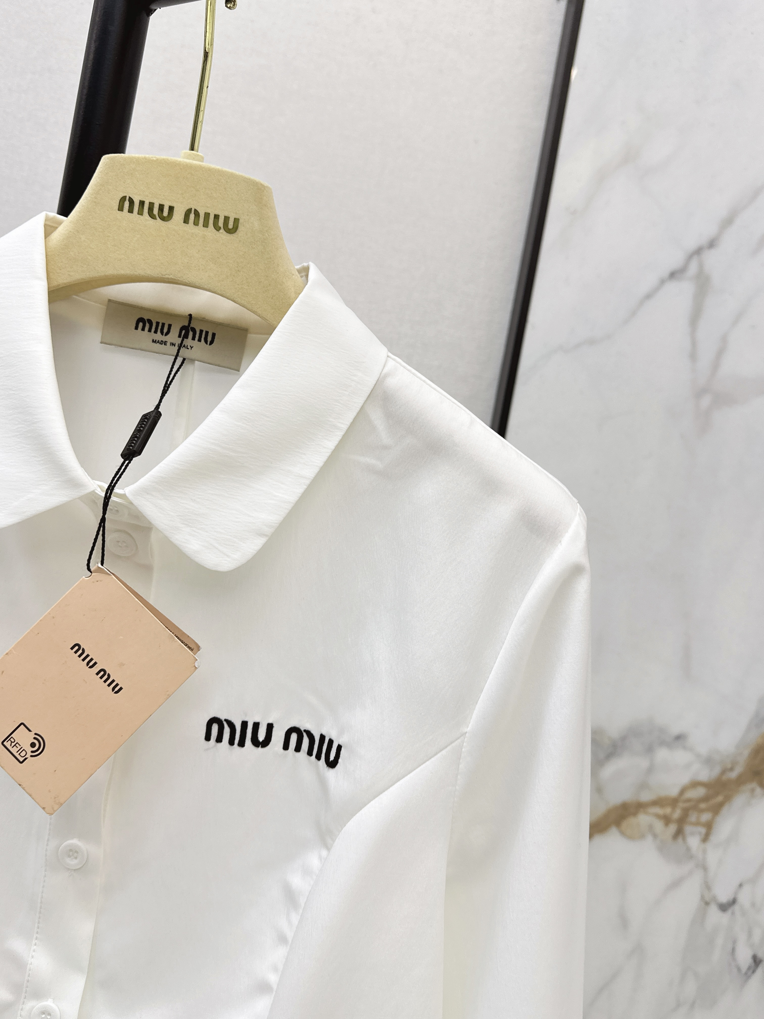 Miu 26ss lace contract shirts