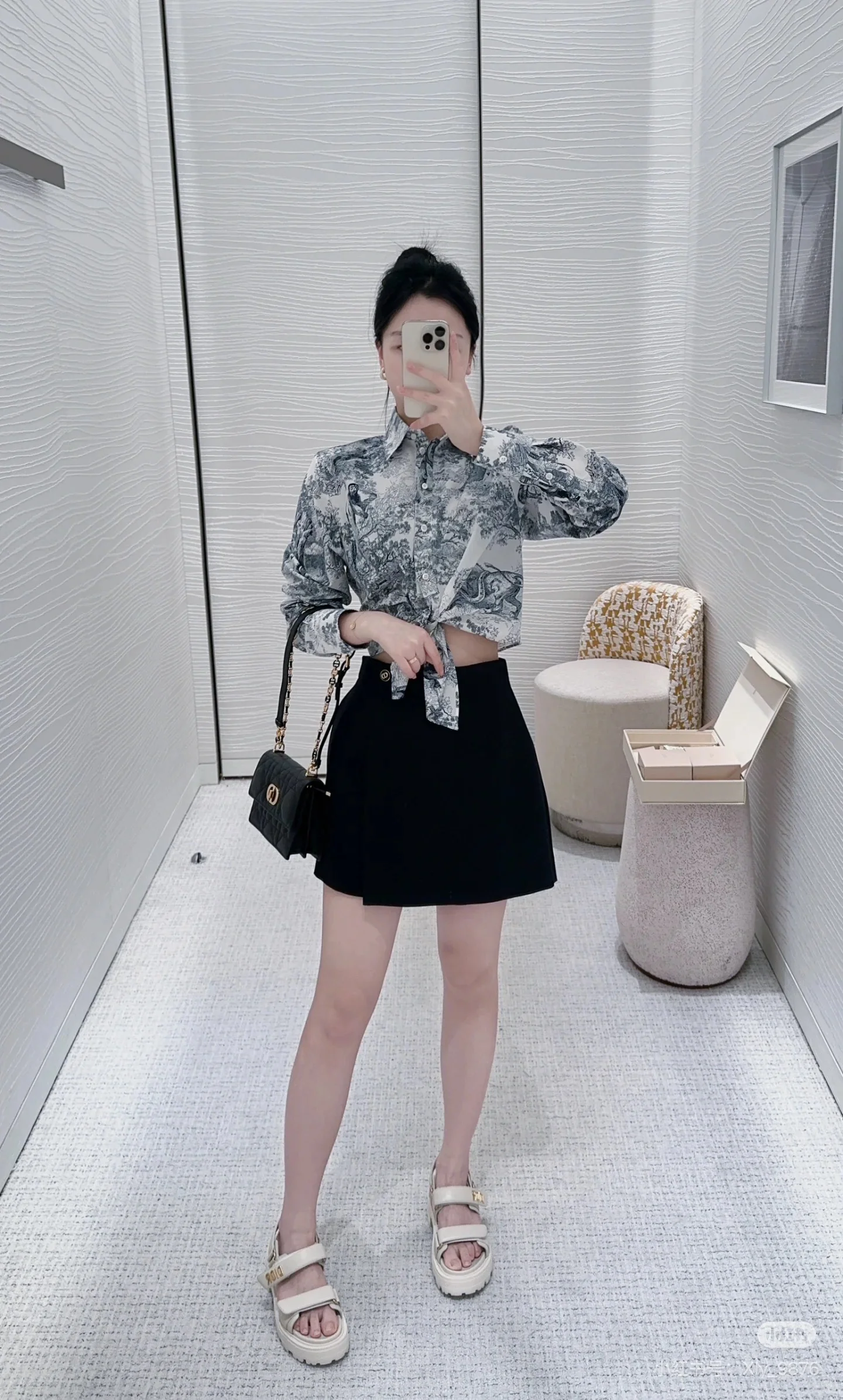 CD 26ss cropped tie-front shirt