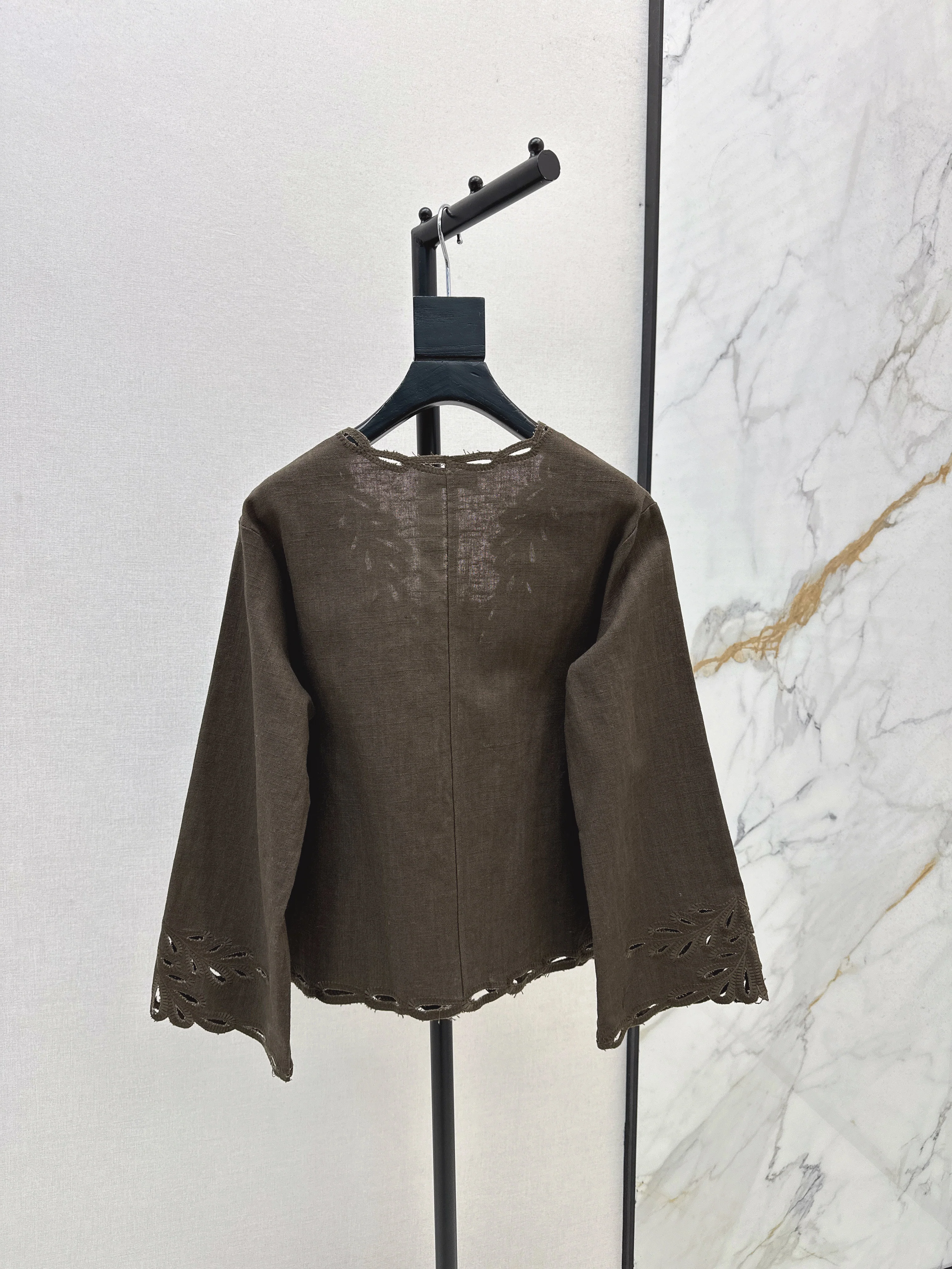 Max 26ss embroidery flounce sleeve  top